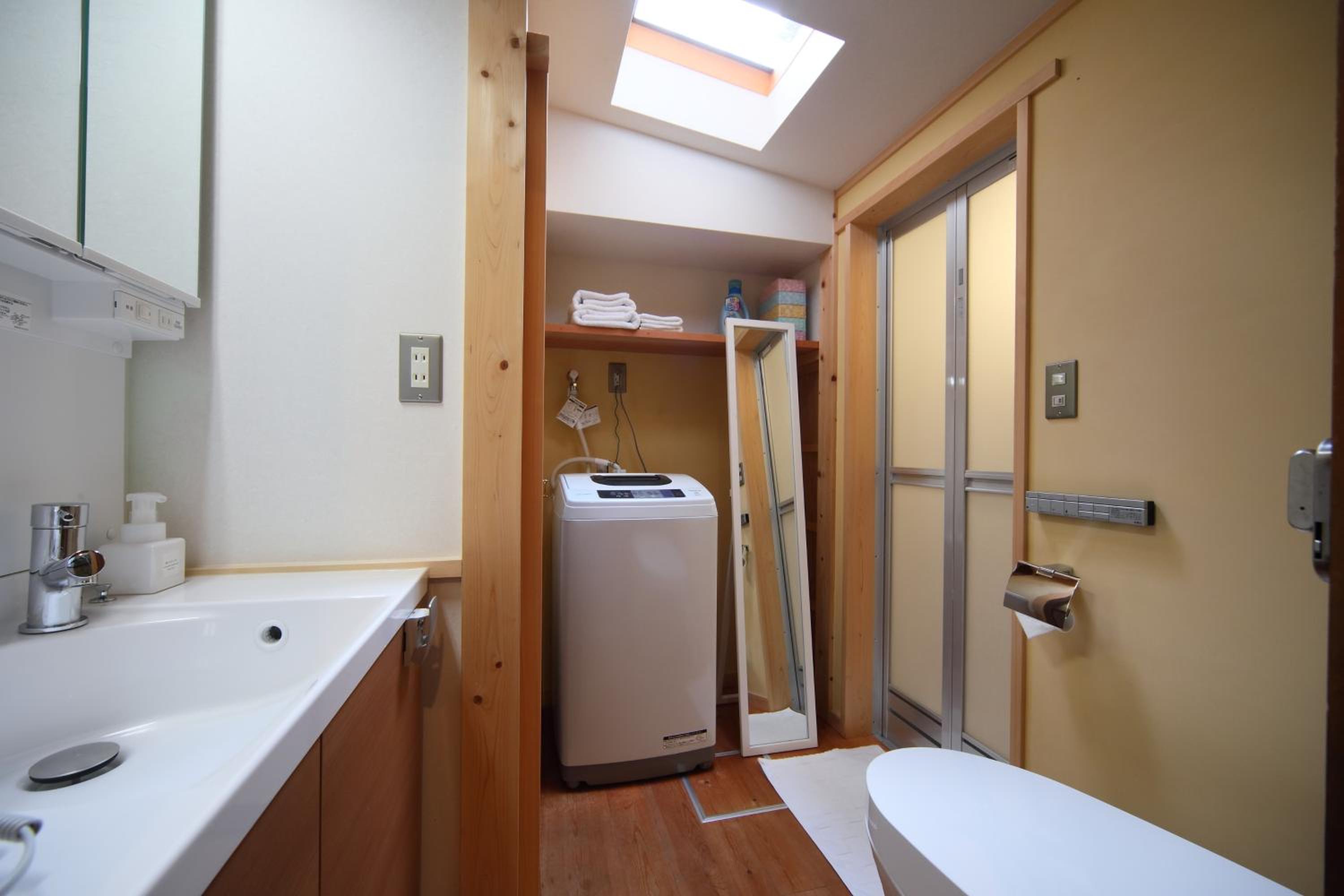 Photo 12
