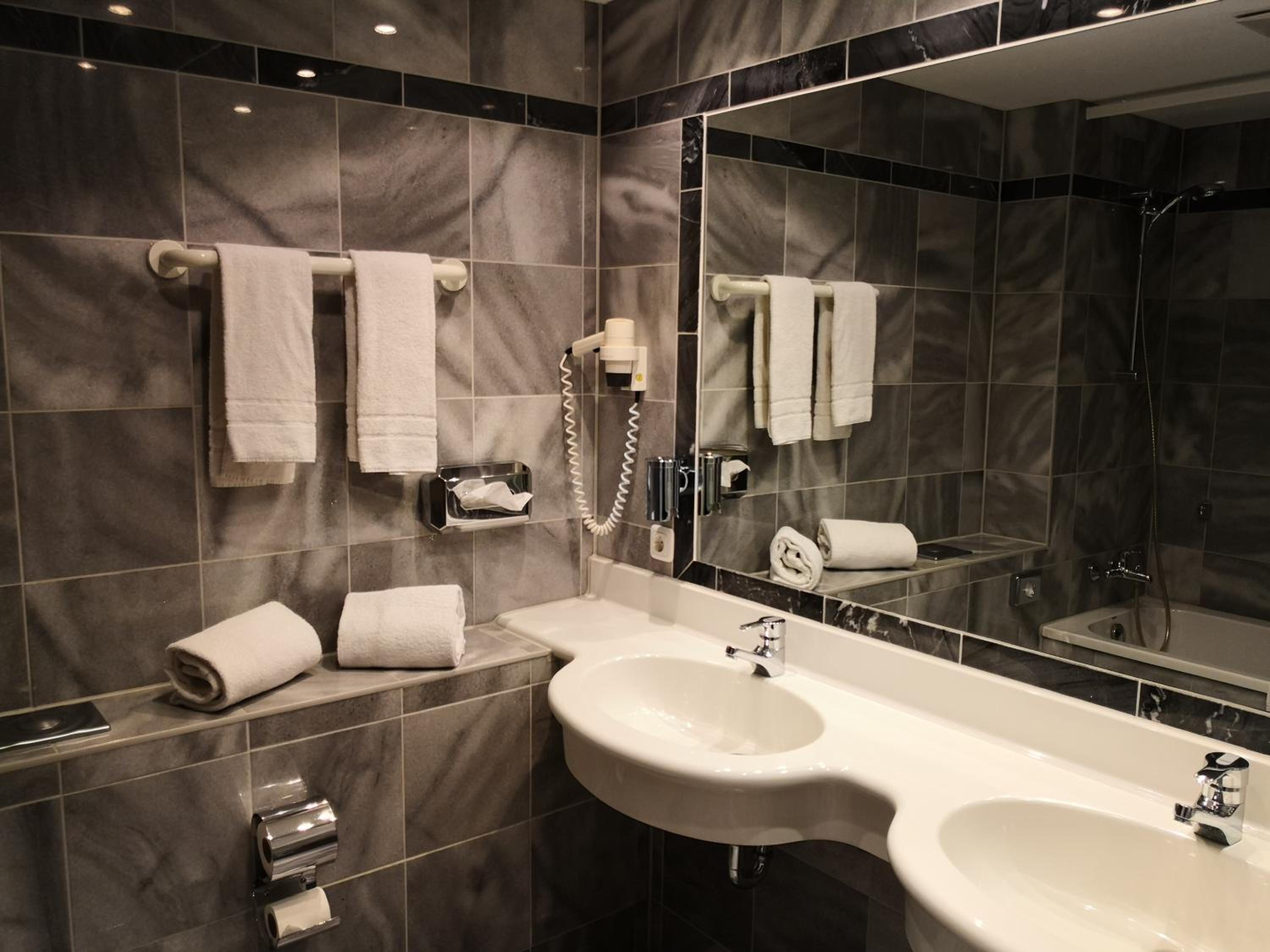 Seehotel Luisenhof - Property Image 17
