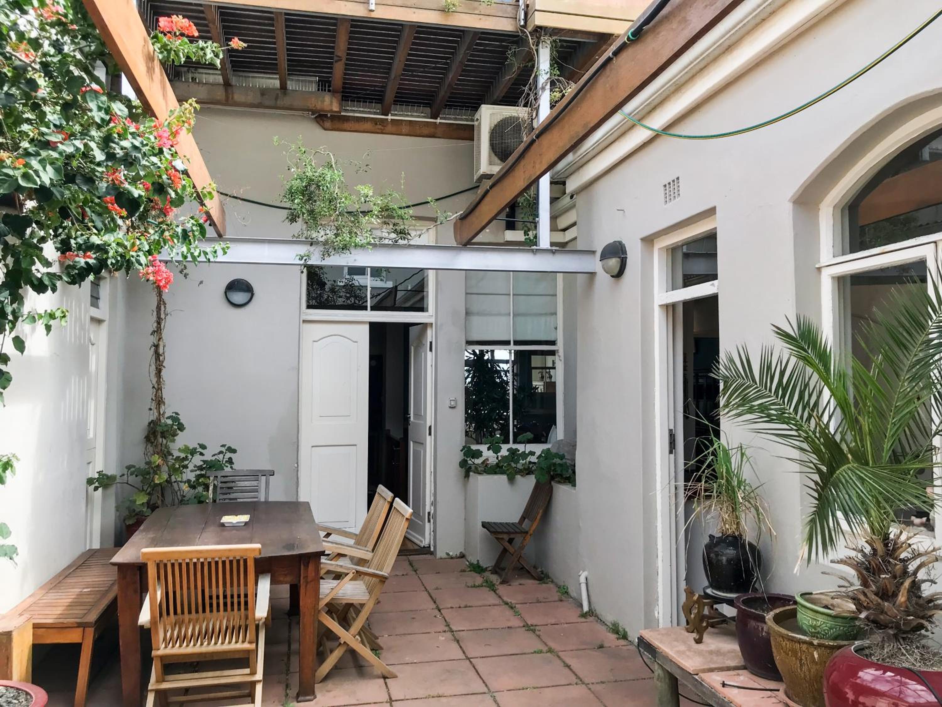 Braeside House Apartments