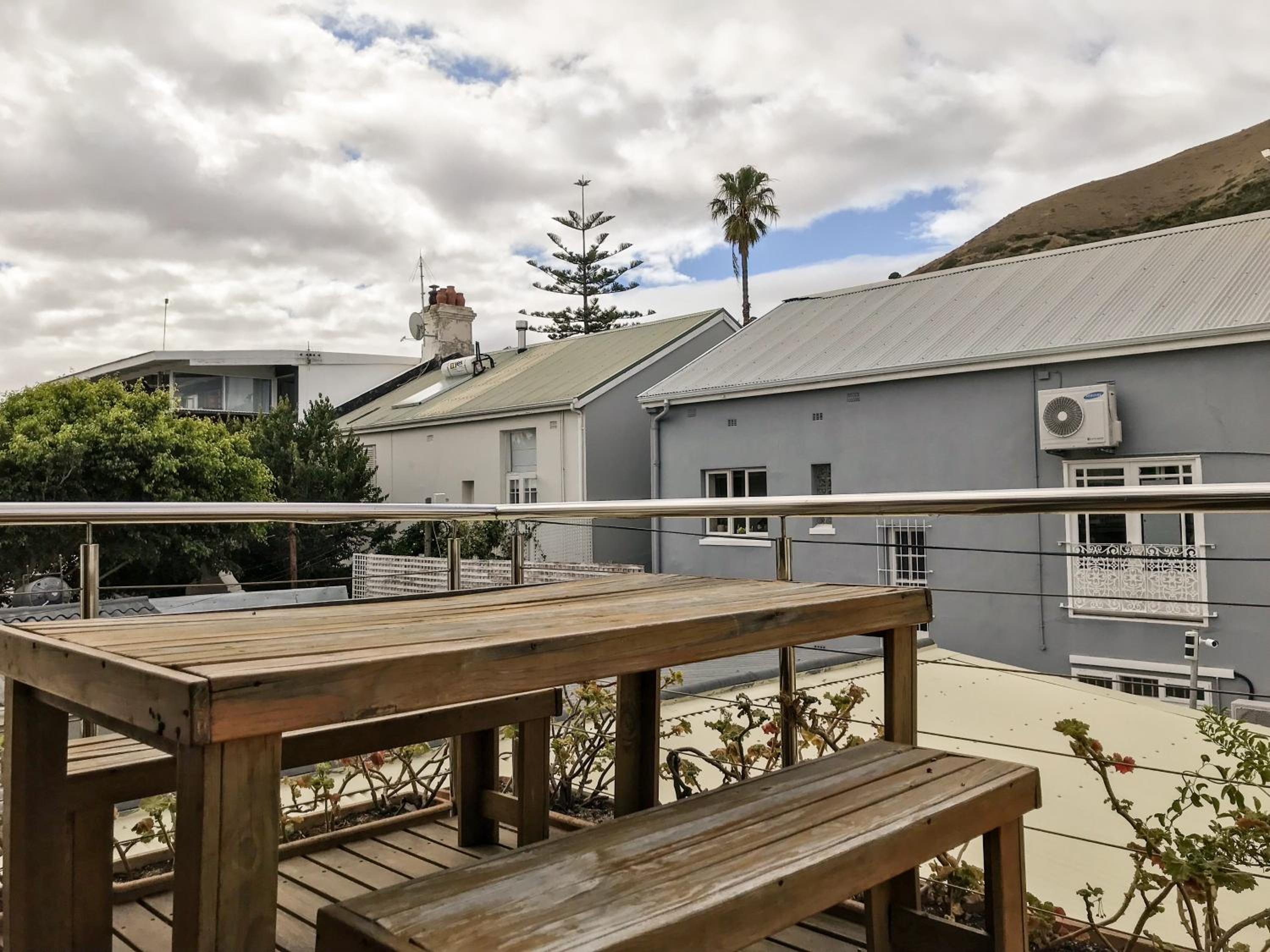 Braeside House Apartments