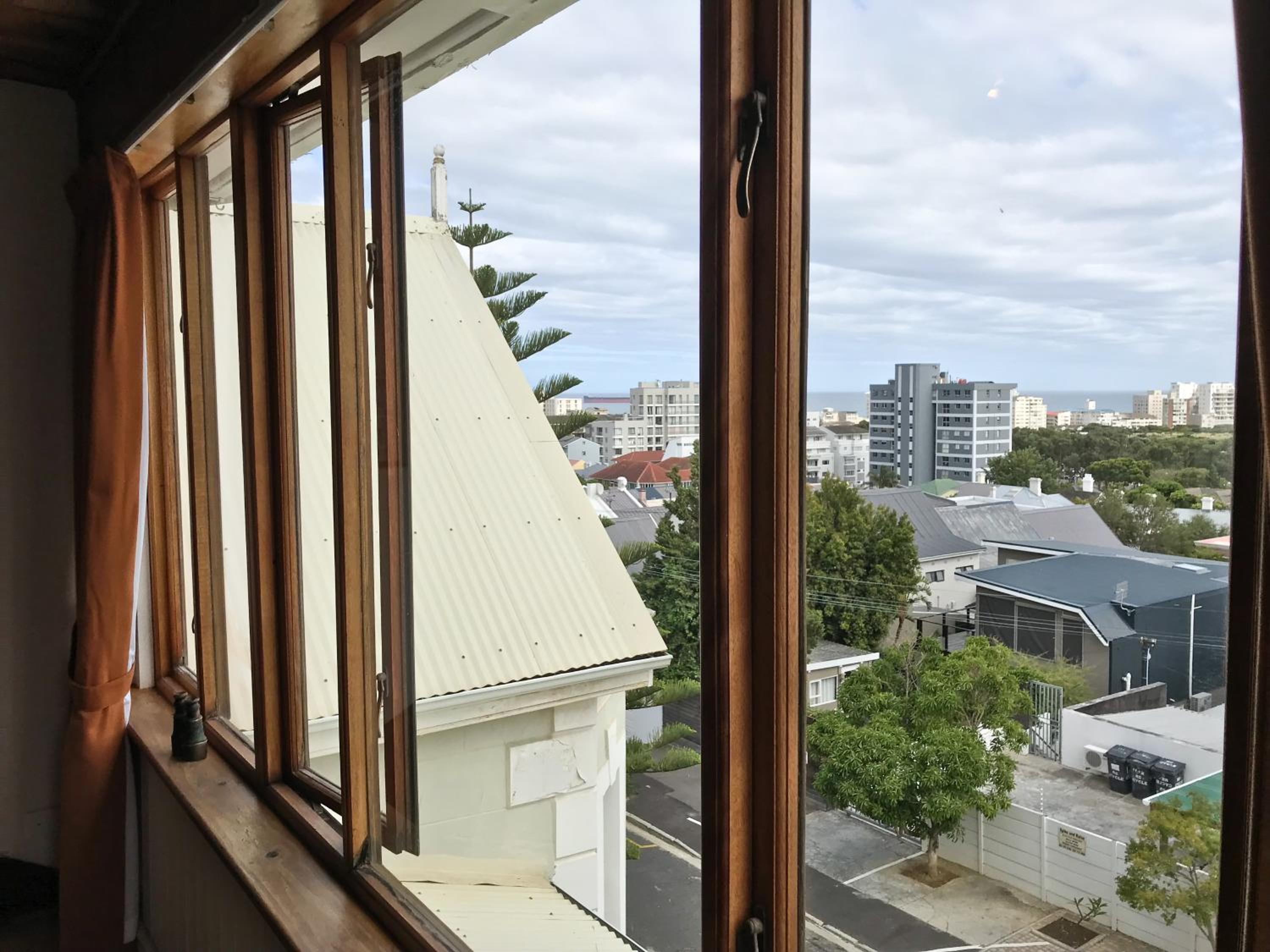 Braeside House Apartments