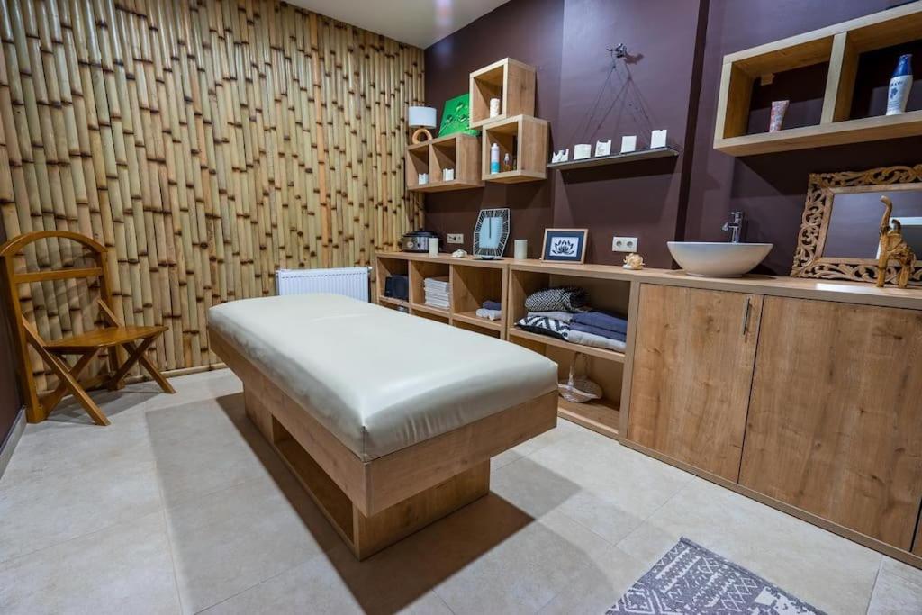 Photo 37