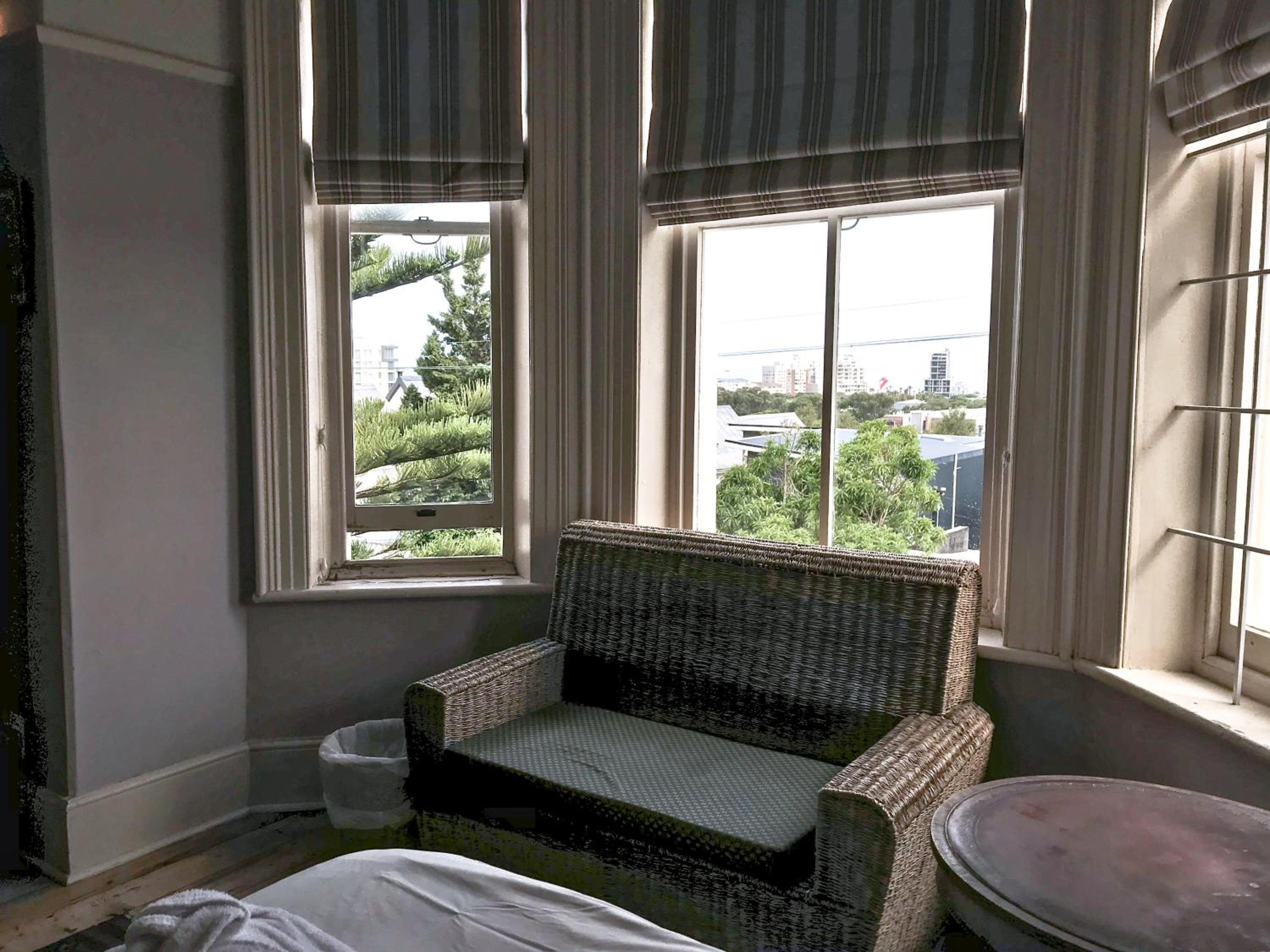 Braeside House Apartments
