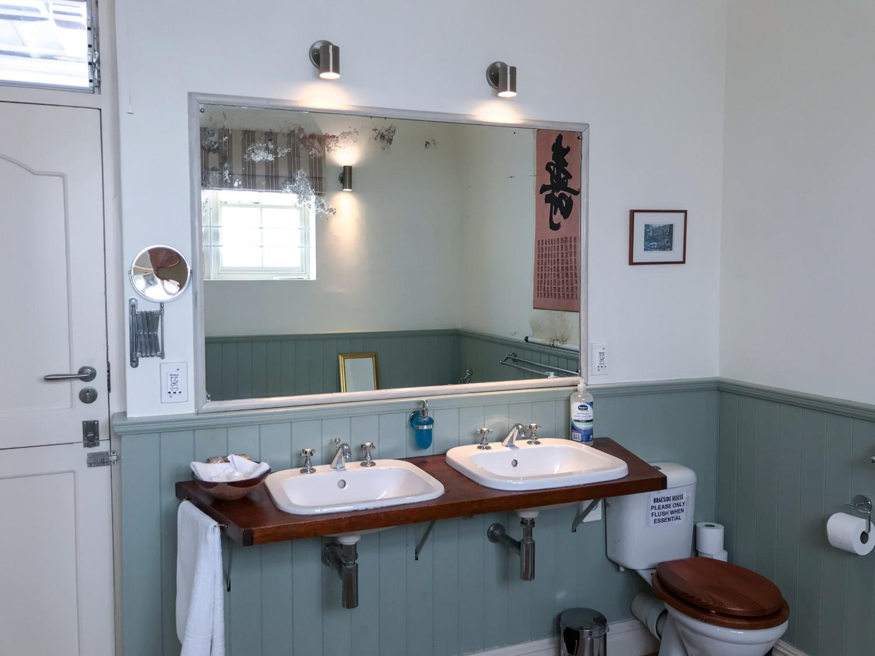 Braeside House Apartments