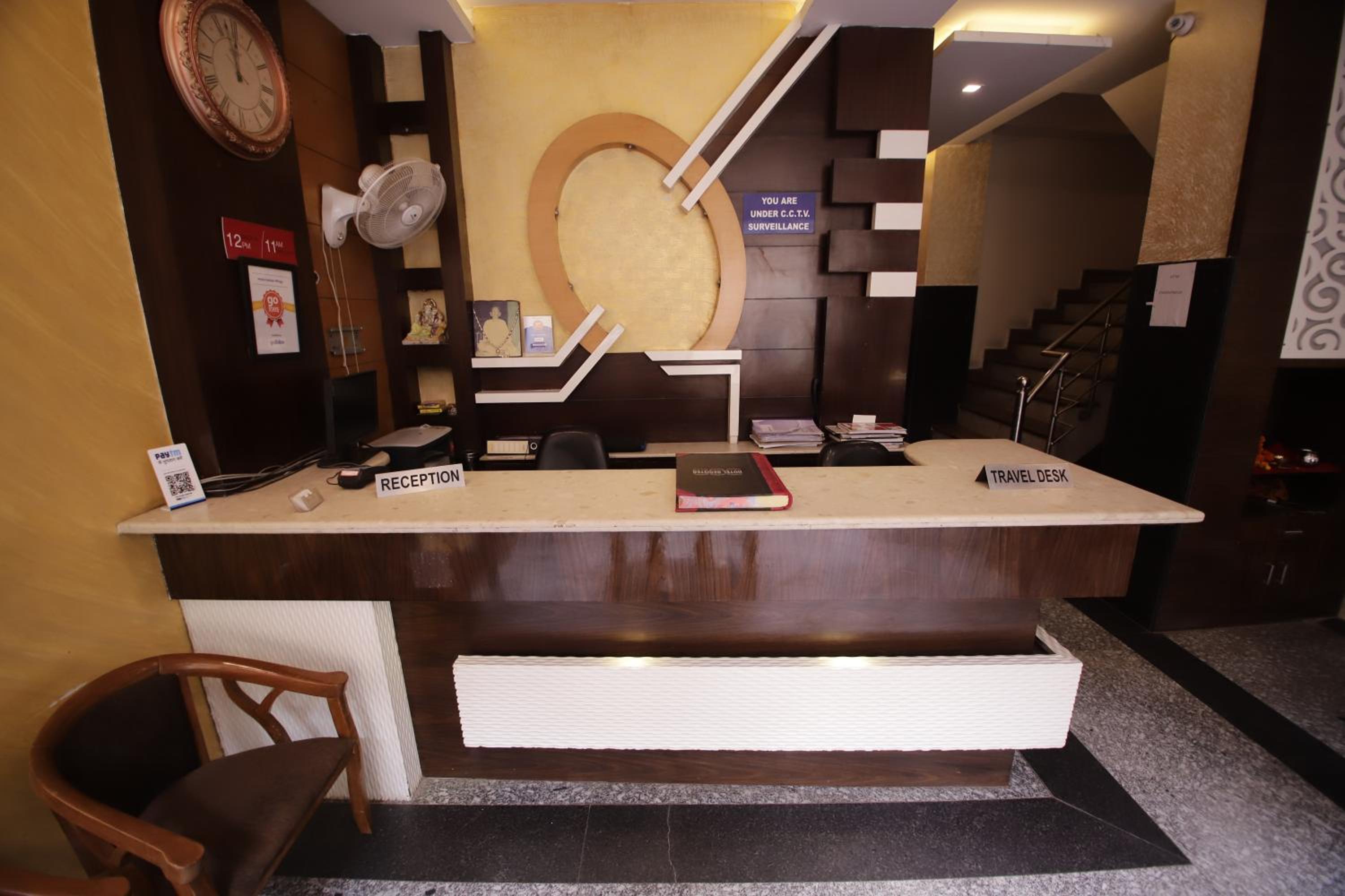 Hotel Golden Wings 2 mnts New Delhi railway station view 4