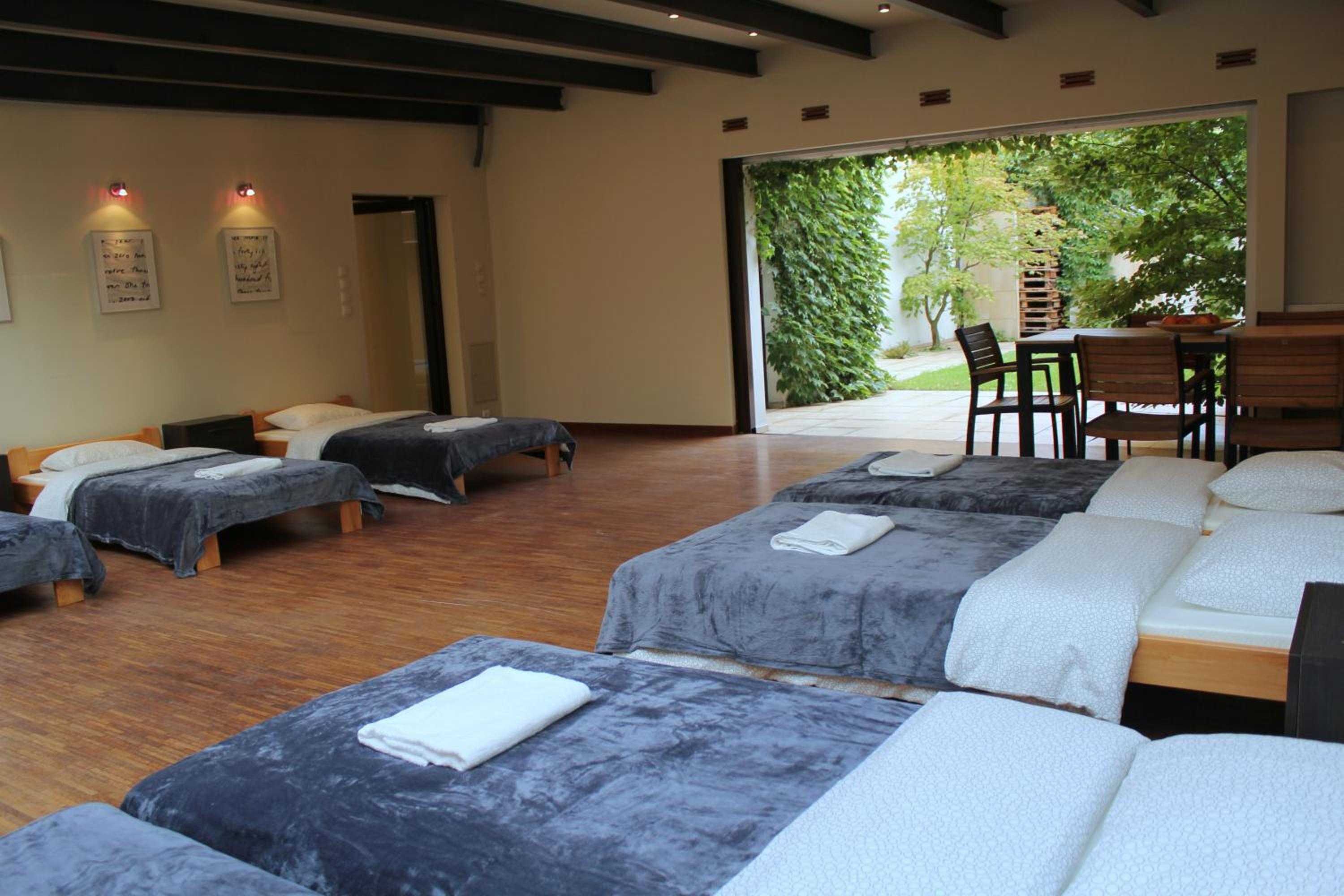 Apartment with GARDEN in CITY CENTER view 4