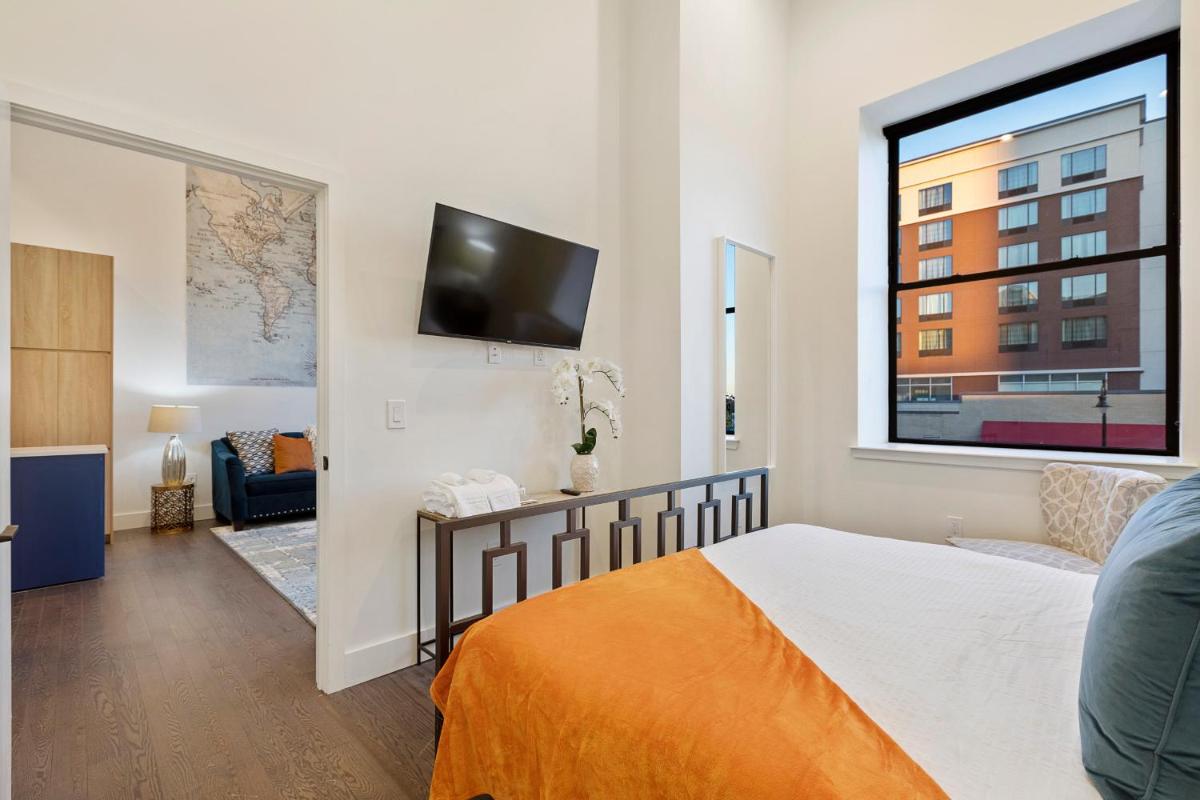 Luxury City Escape view 2