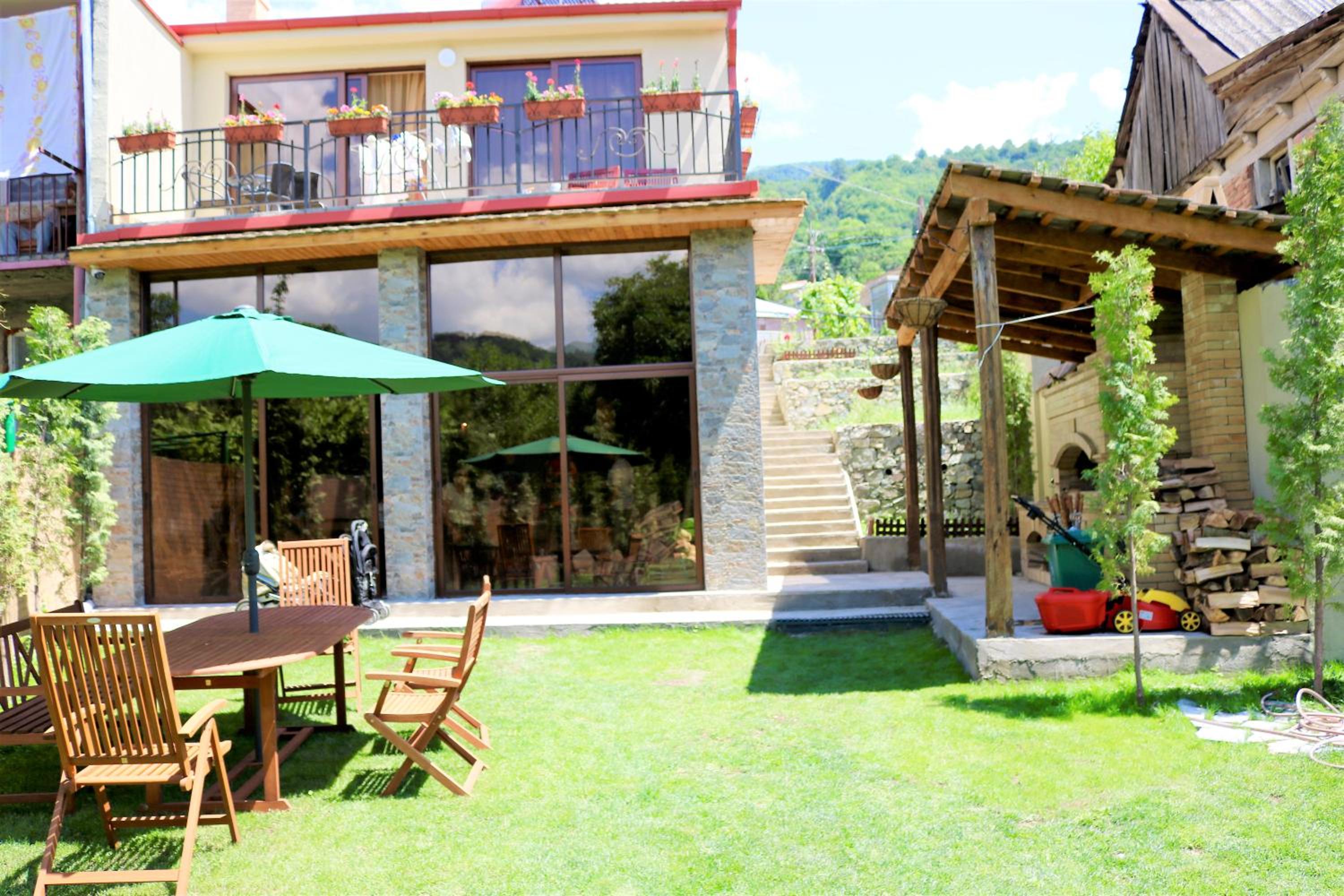 Modern Floor - Dilijan Garden House