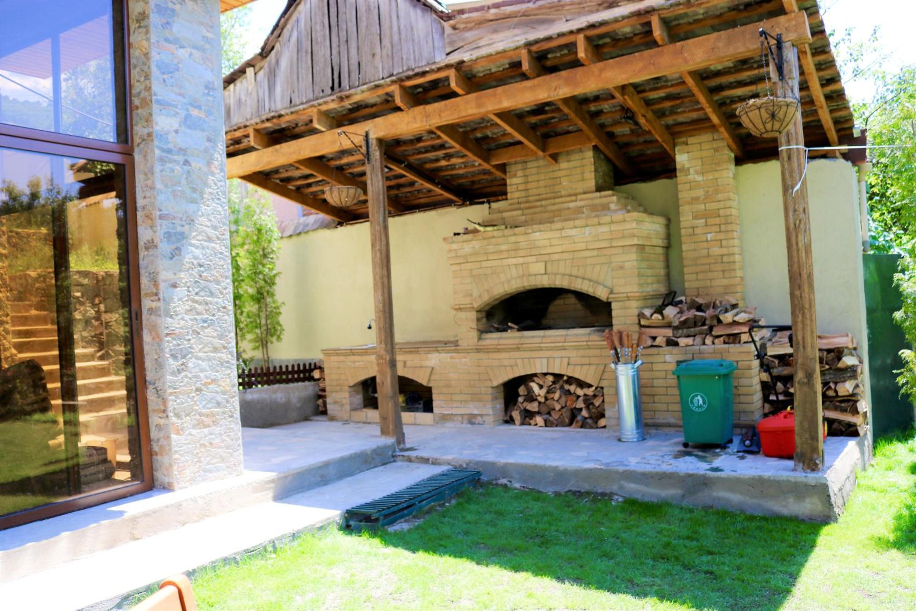 Modern Floor - Dilijan Garden House