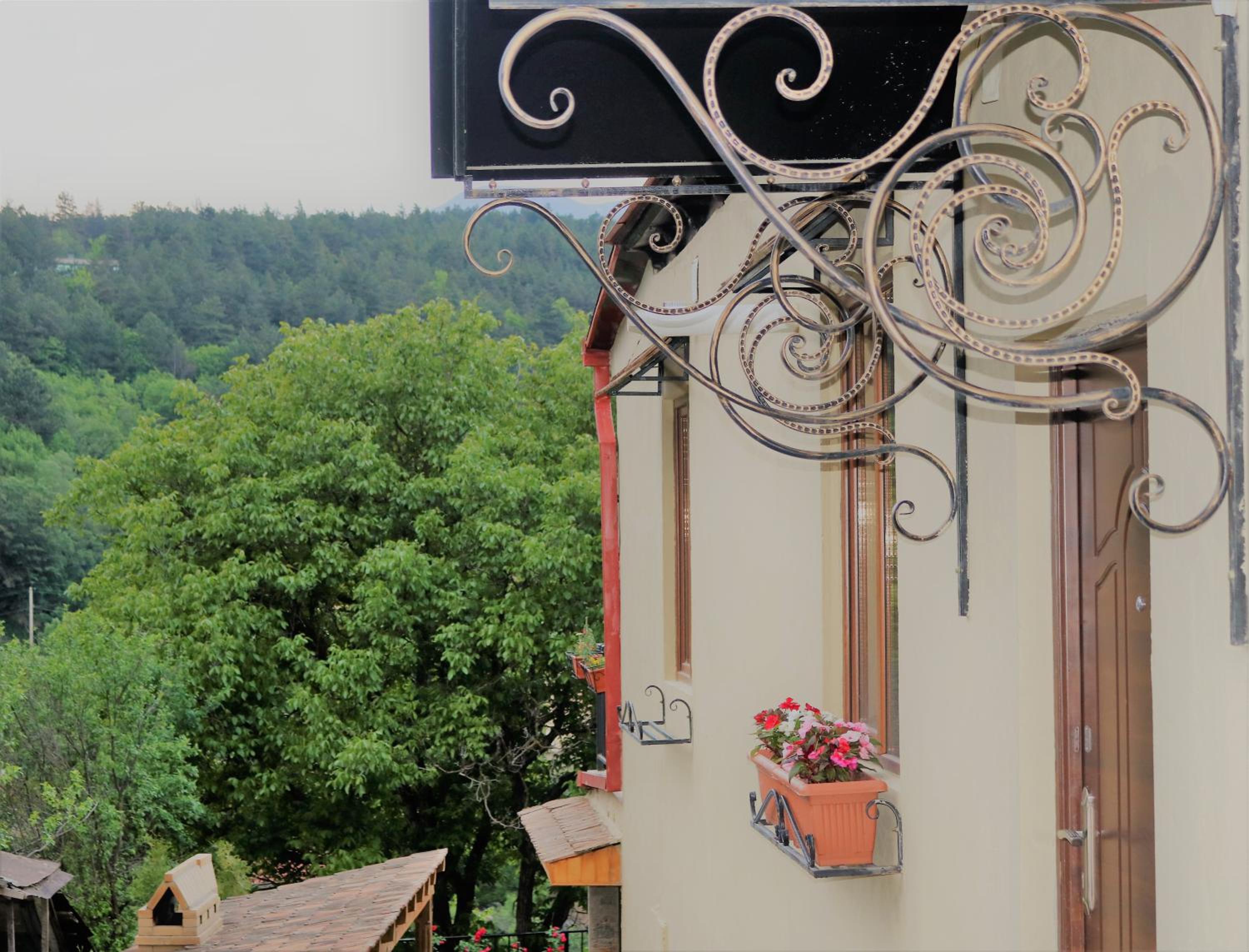 Modern Floor - Dilijan Garden House