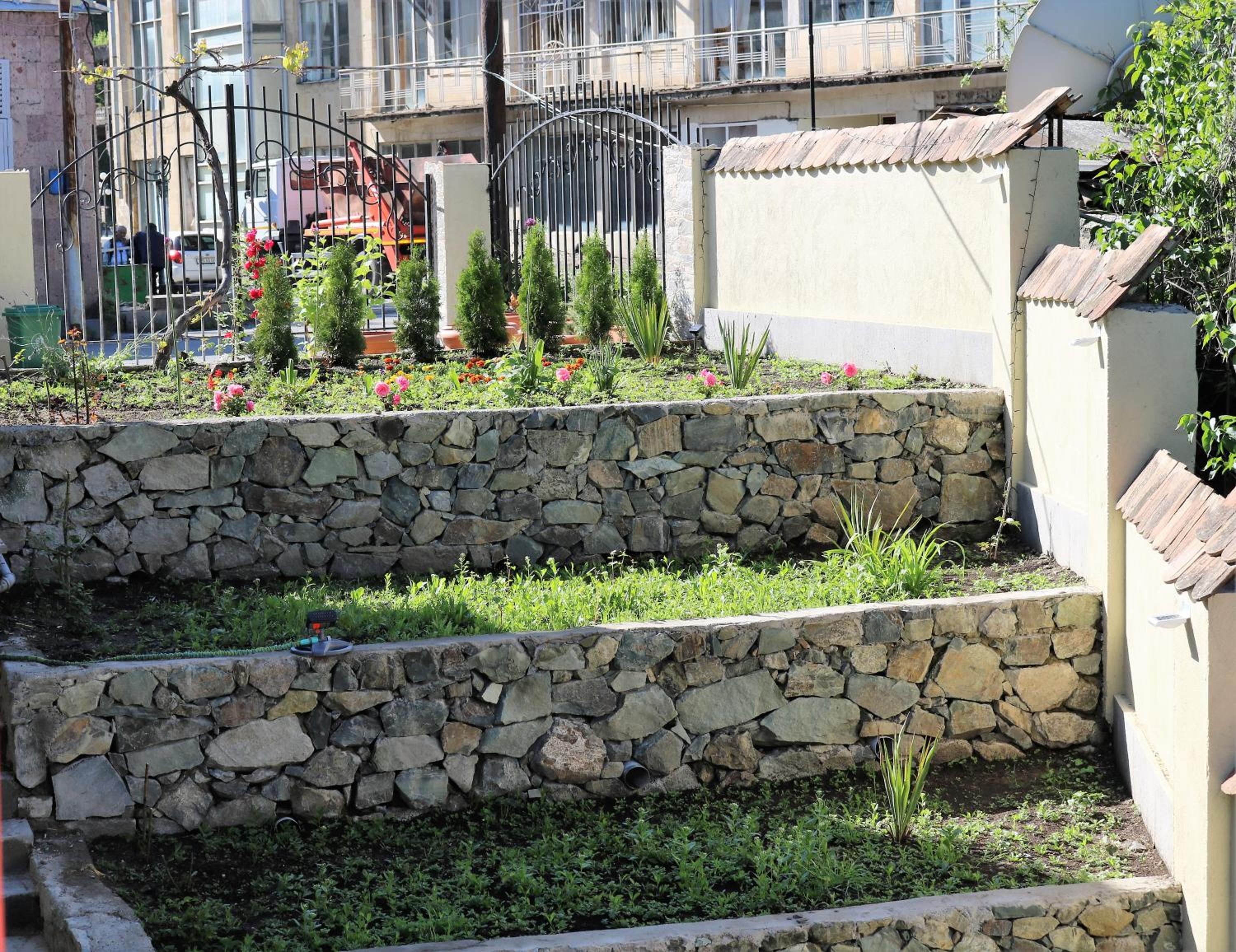 Modern Floor - Dilijan Garden House