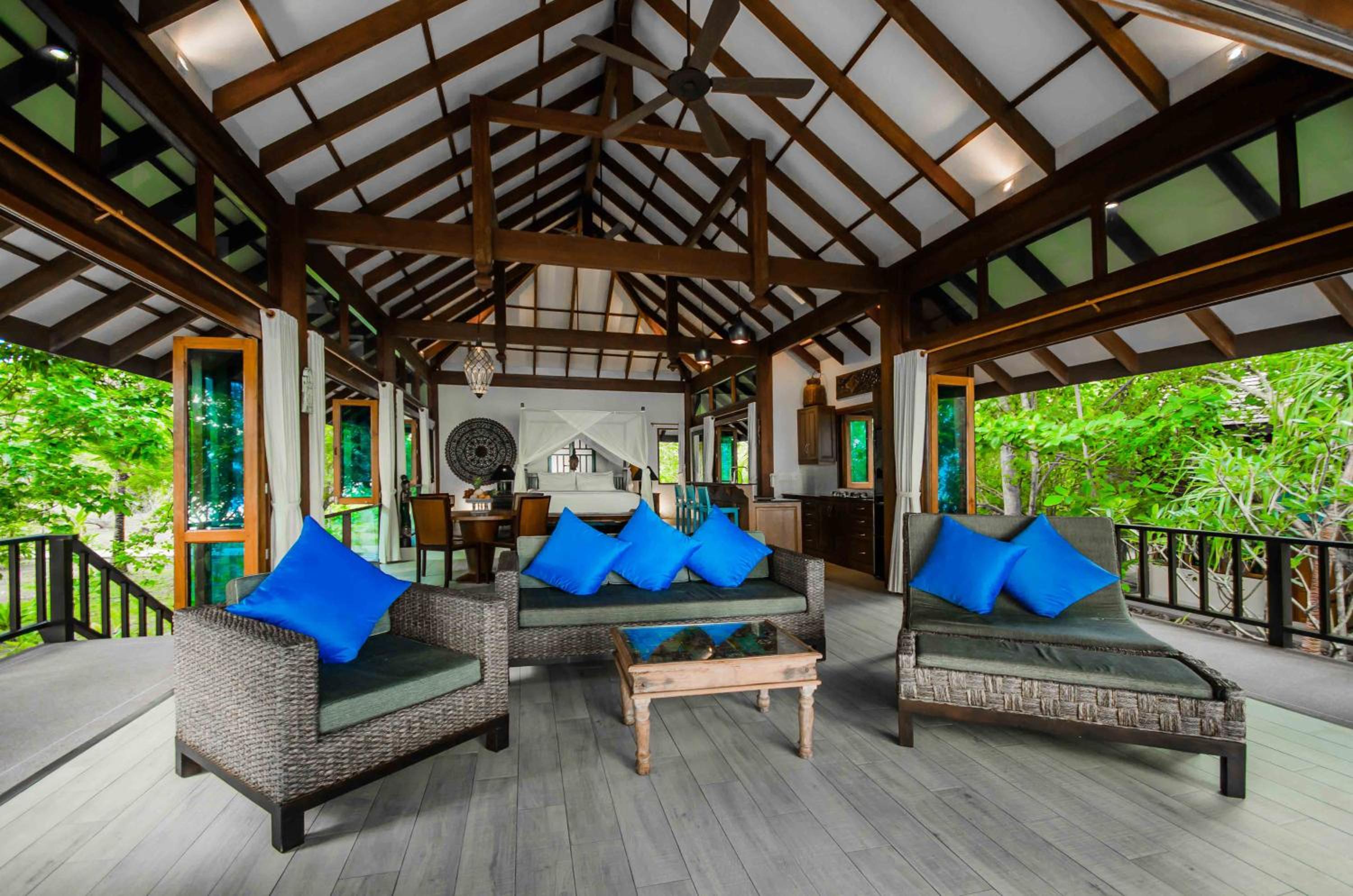 Koh Jum Beach Villas 