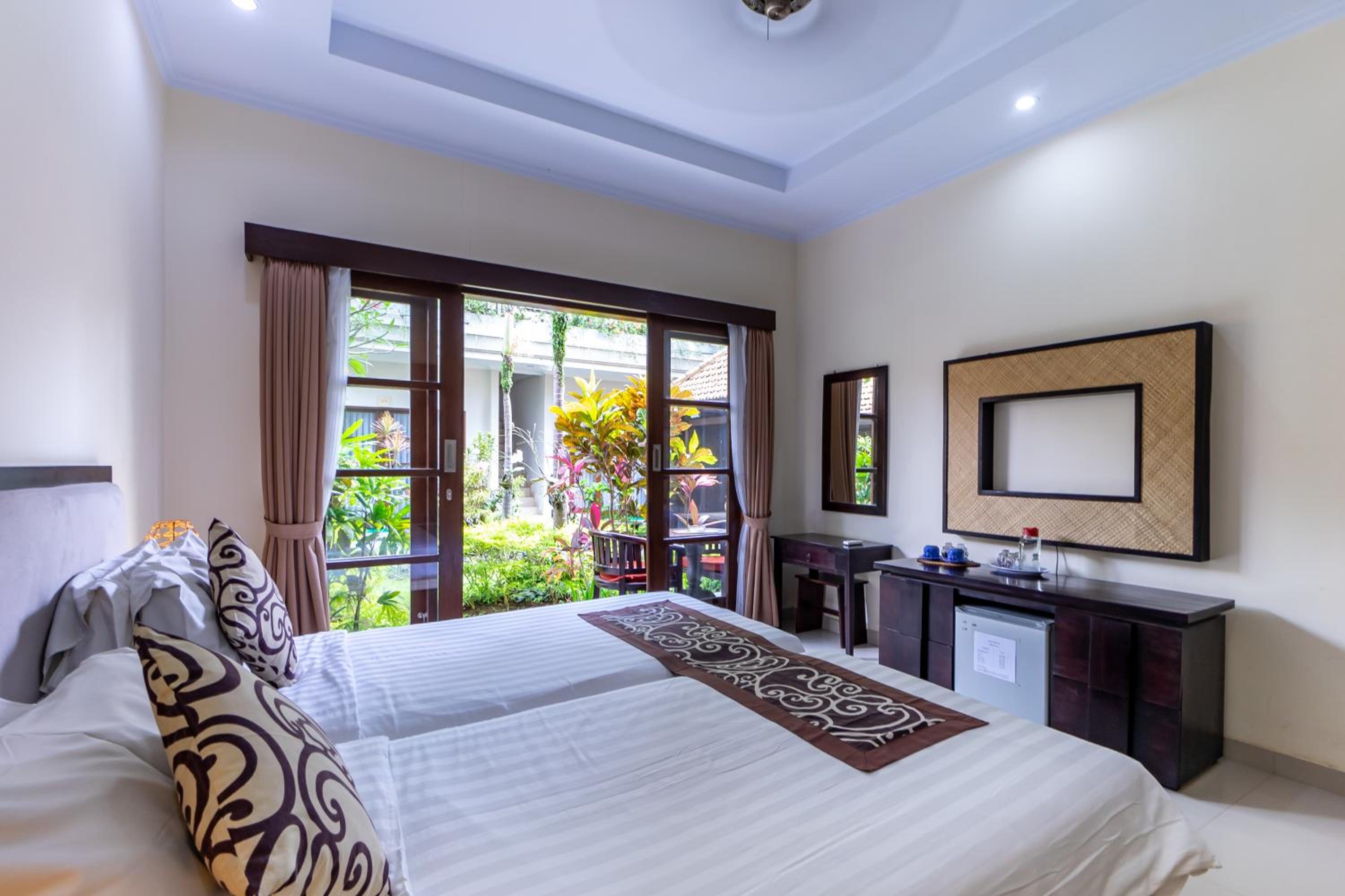 Gatra Ubud Inn