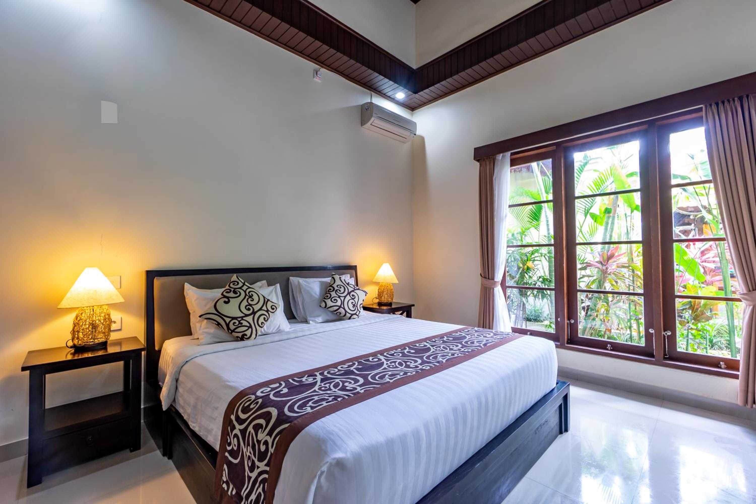 Gatra Ubud Inn