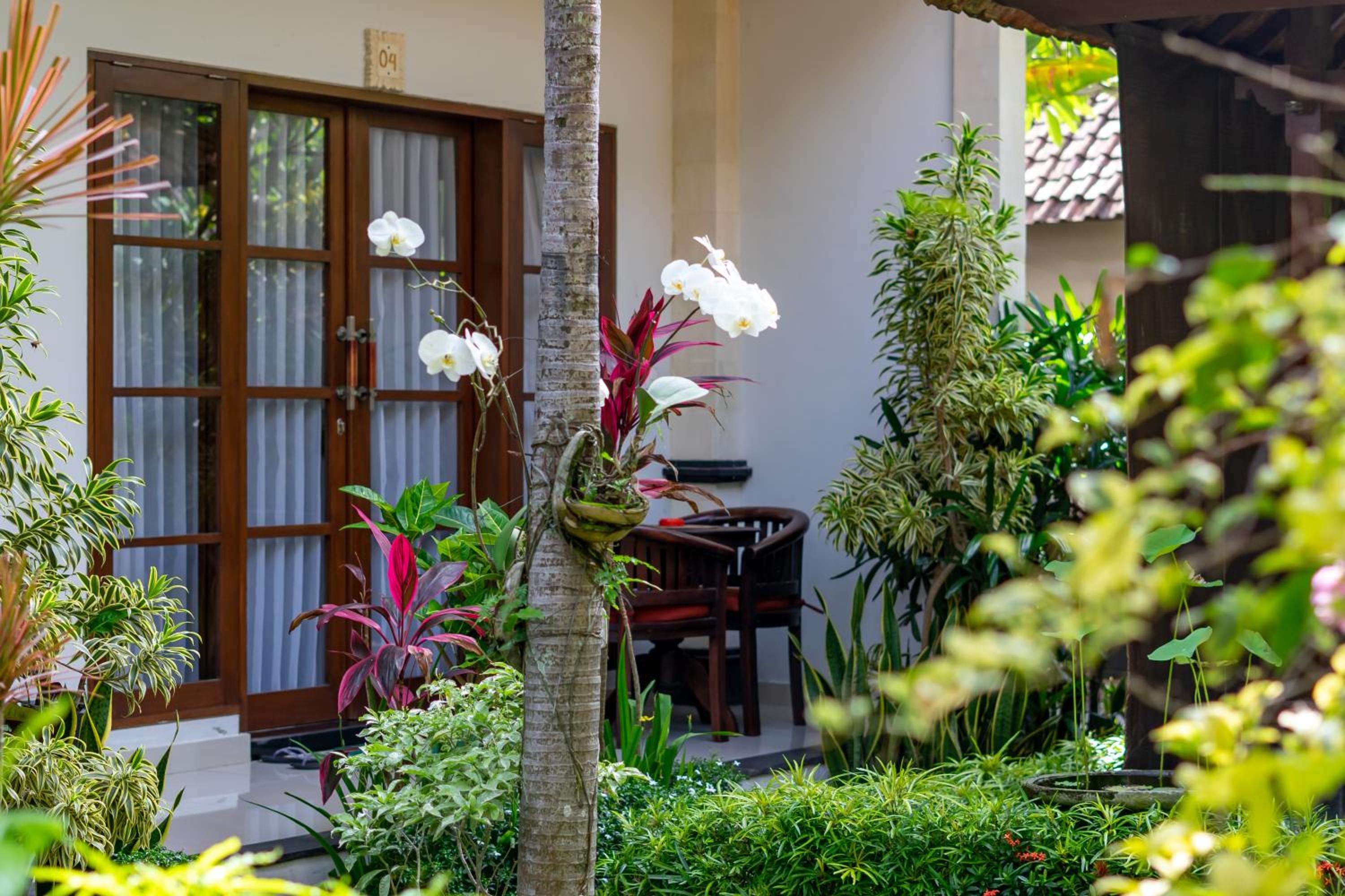 Gatra Ubud Inn