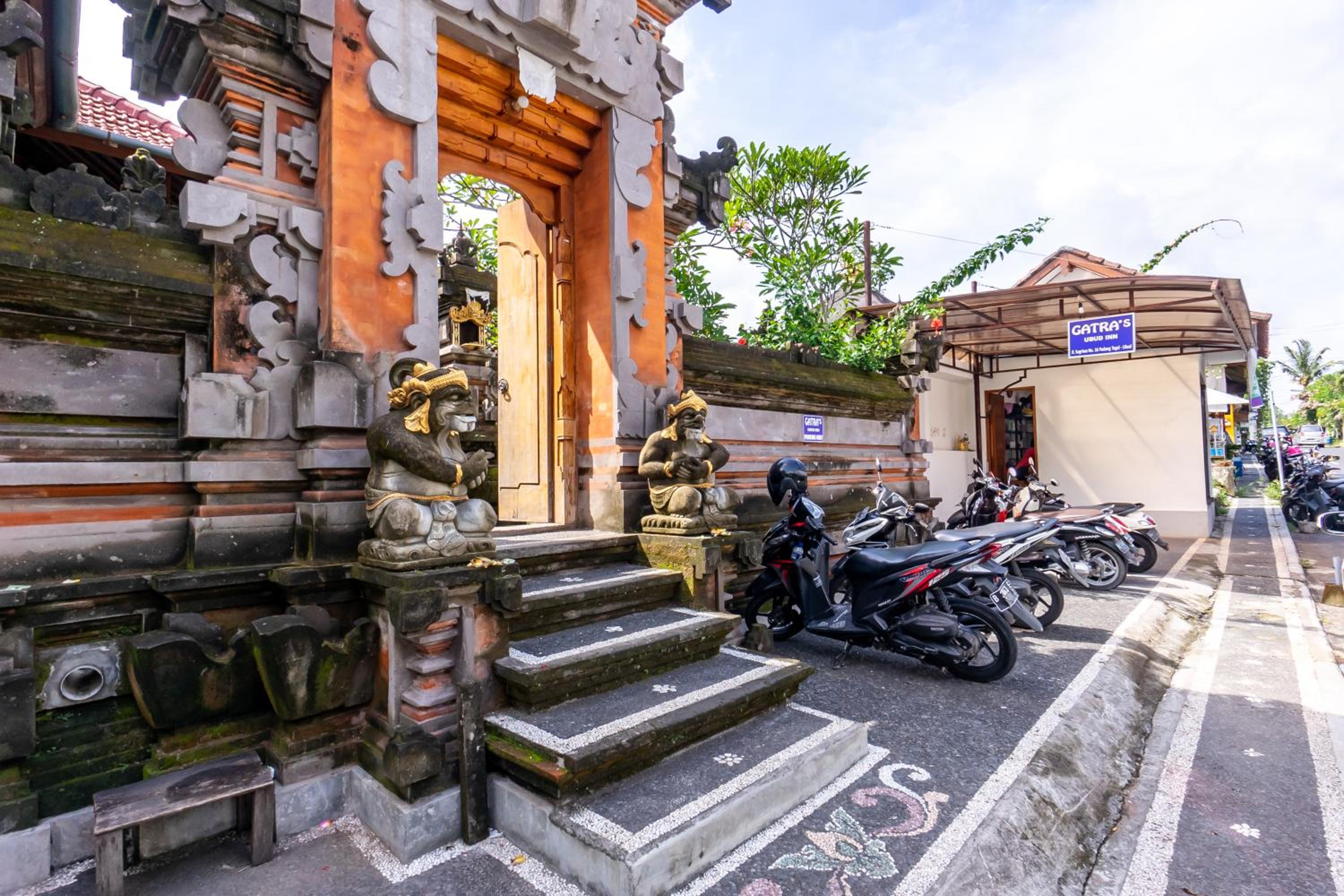 Gatra Ubud Inn