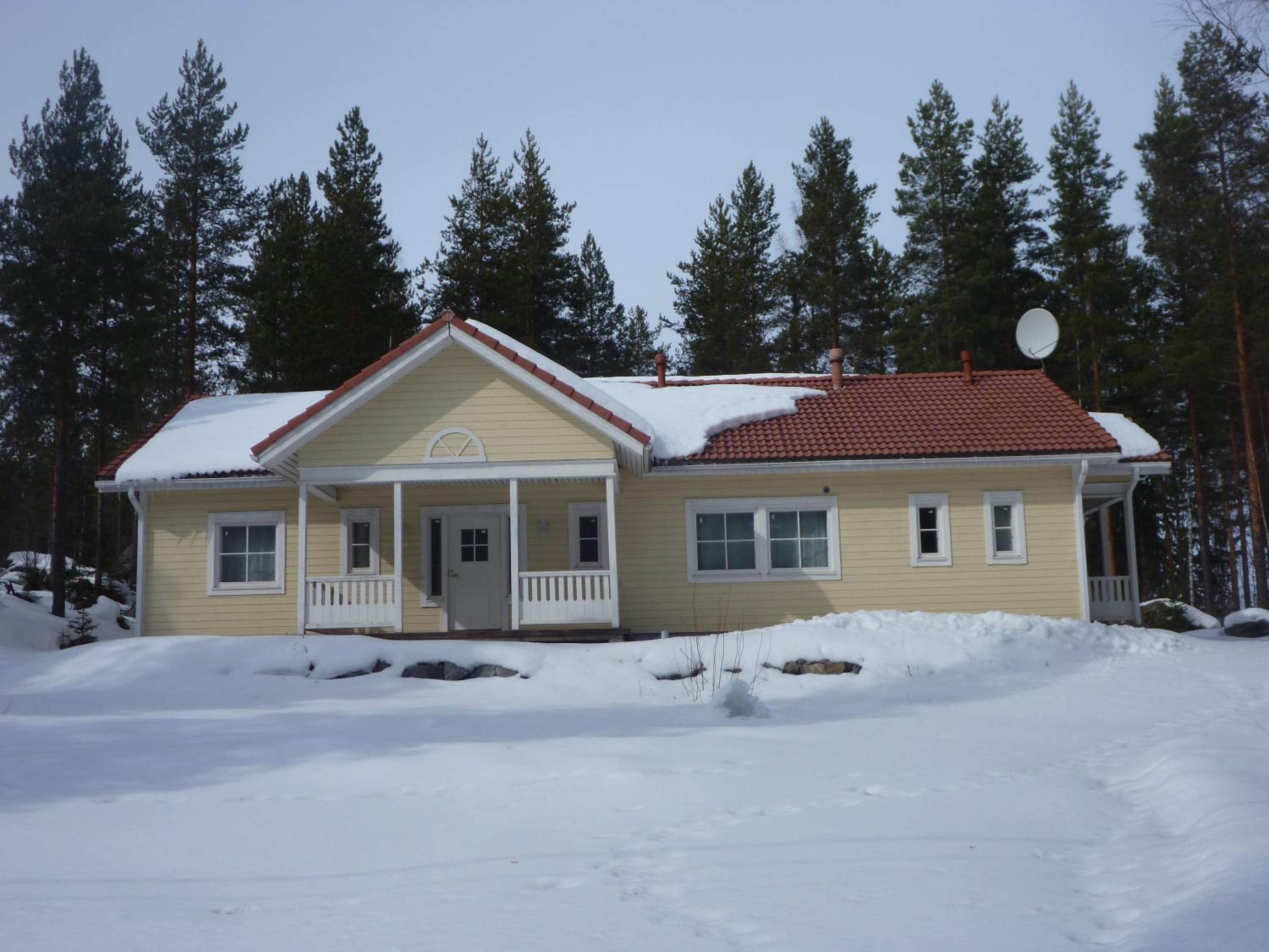 Коттедж в Финляндии, Enonkoski (желтый) view 2