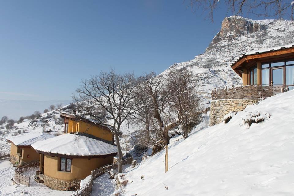 Eco Village Under the Cliffs