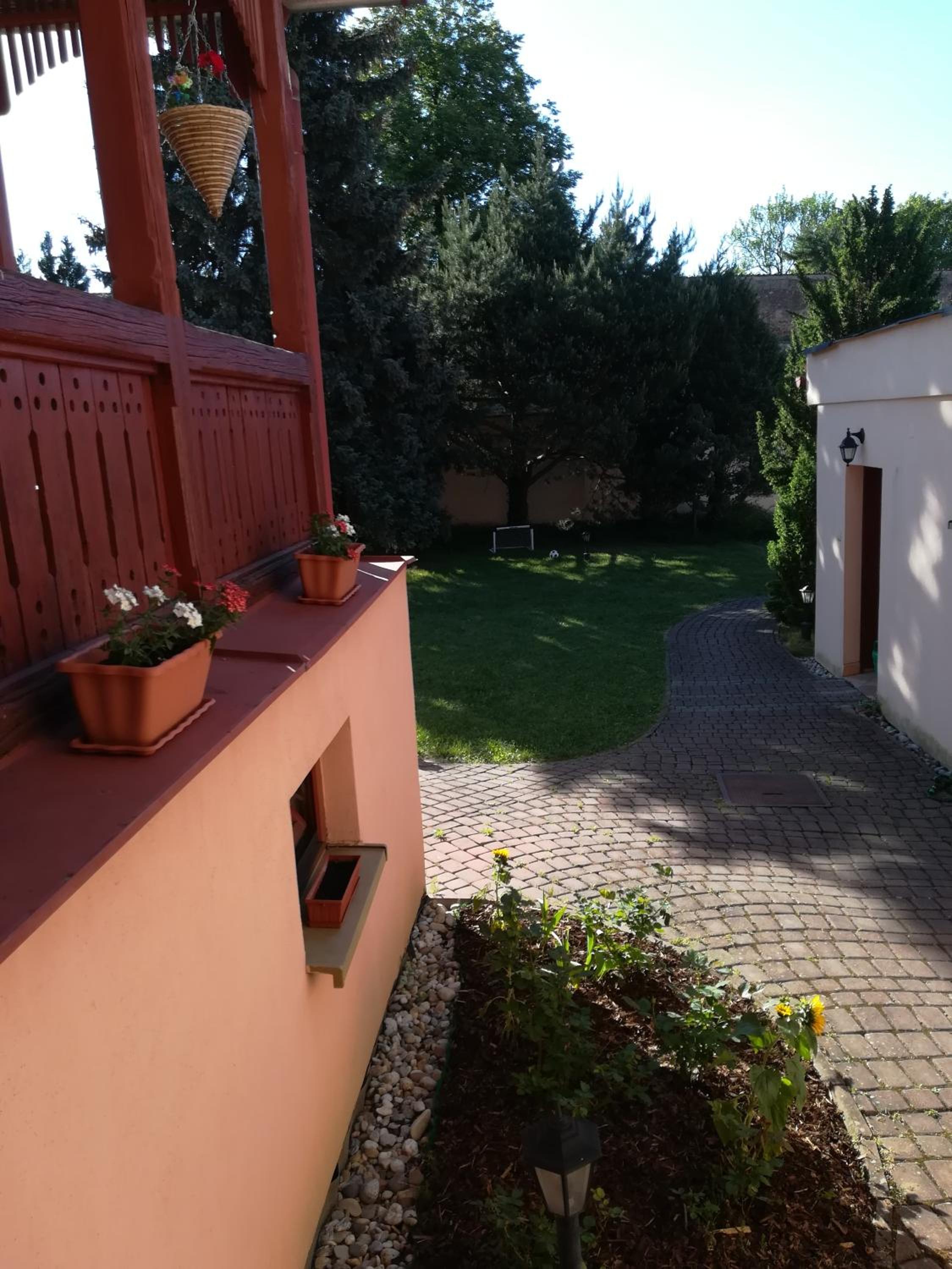 Photo 32