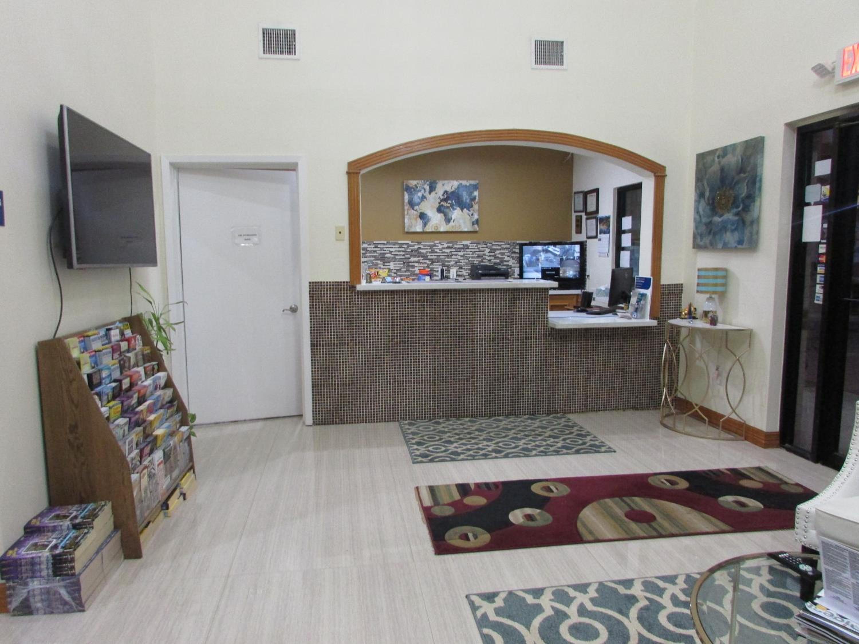 Rodeway Inn Suites - Property Image 18