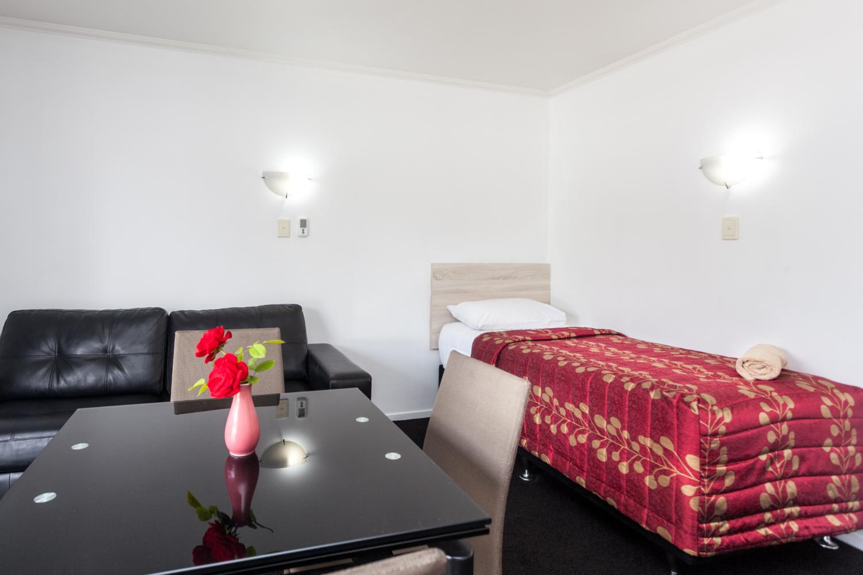 Rose Court Motel