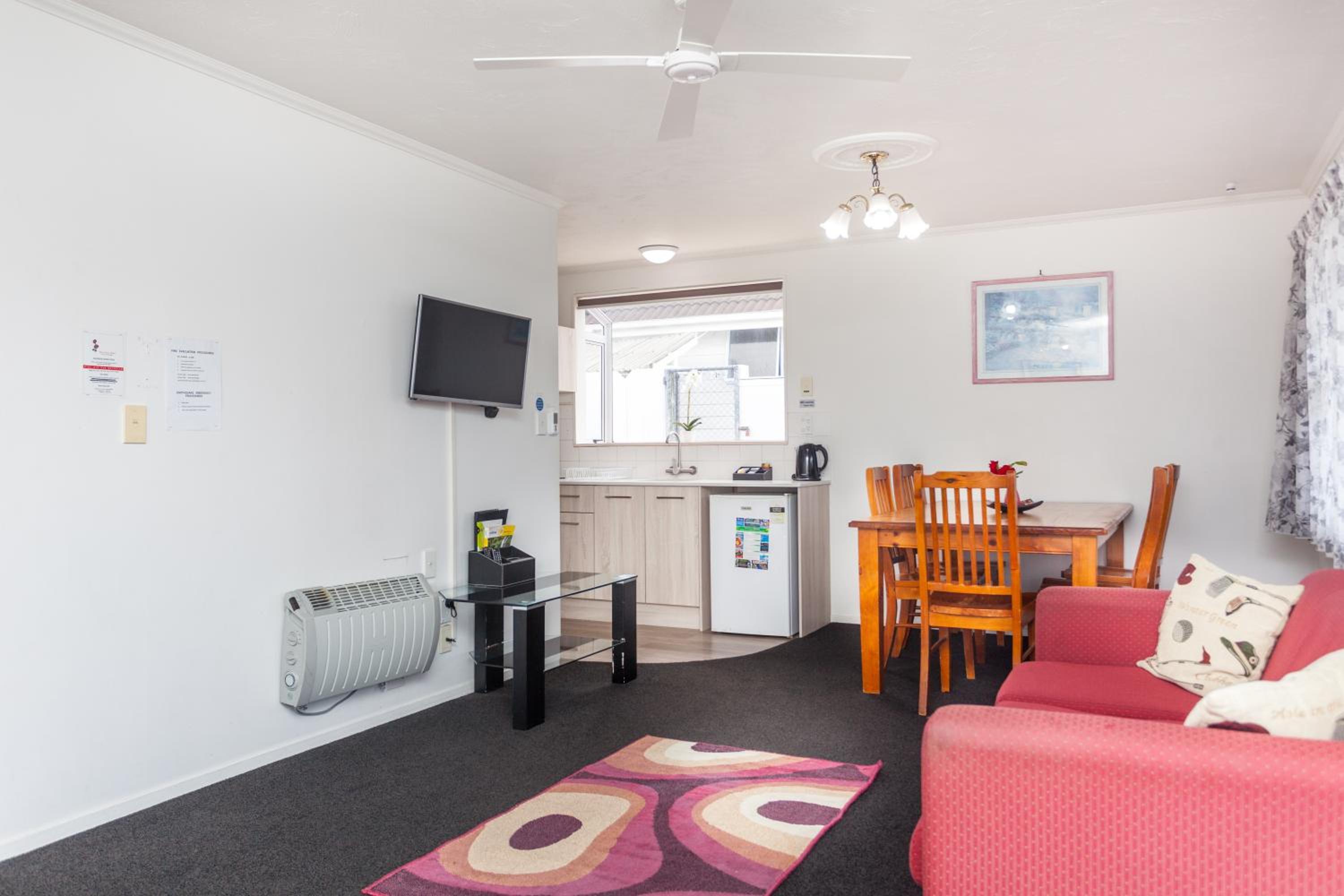 Rose Court Motel