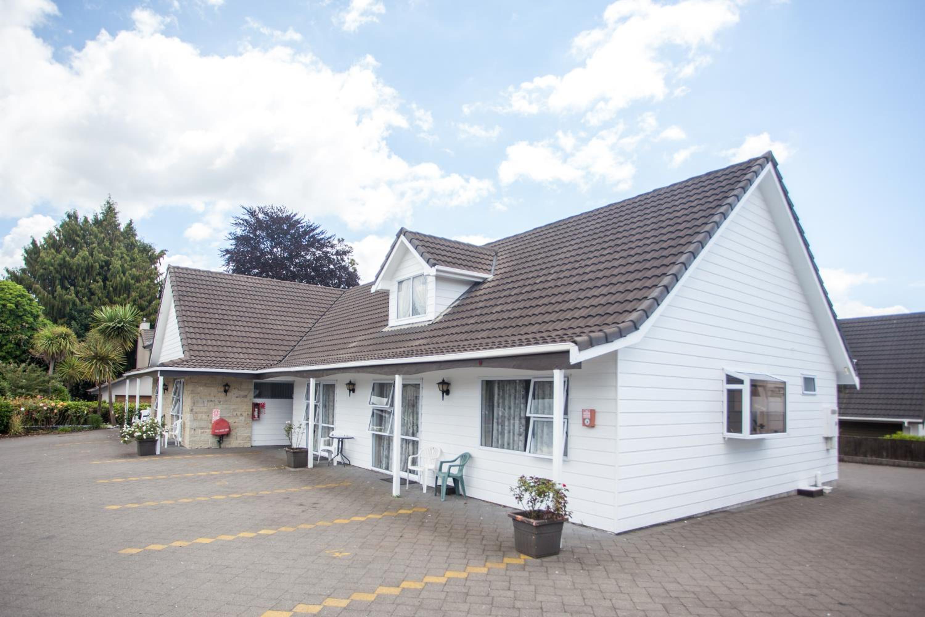 Rose Court Motel