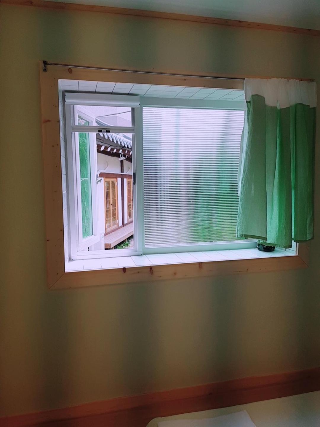 Hundred Years Hanok view 3