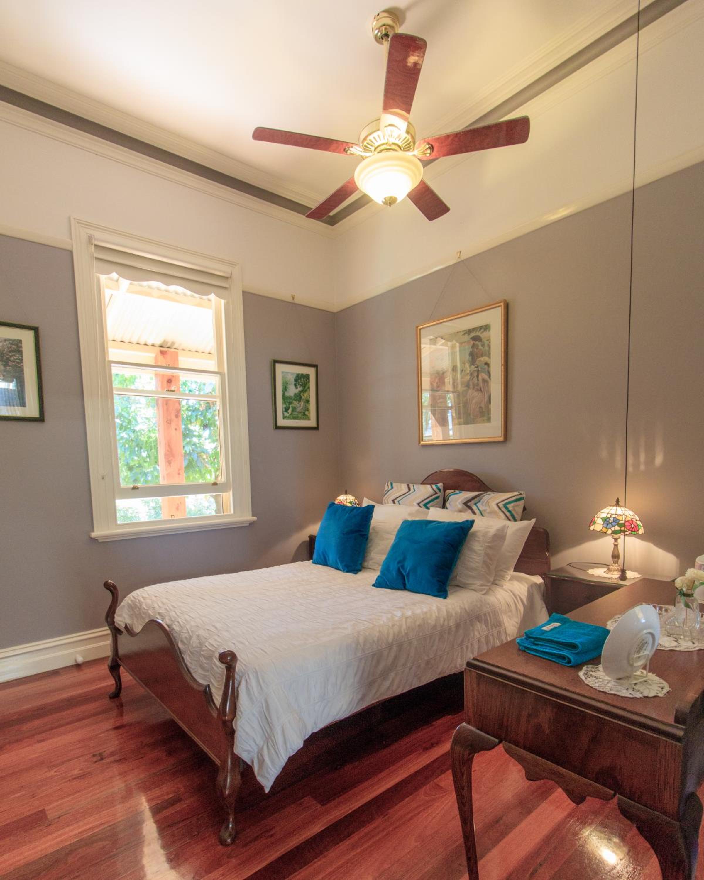 The Oaks Lilydale Accommodation