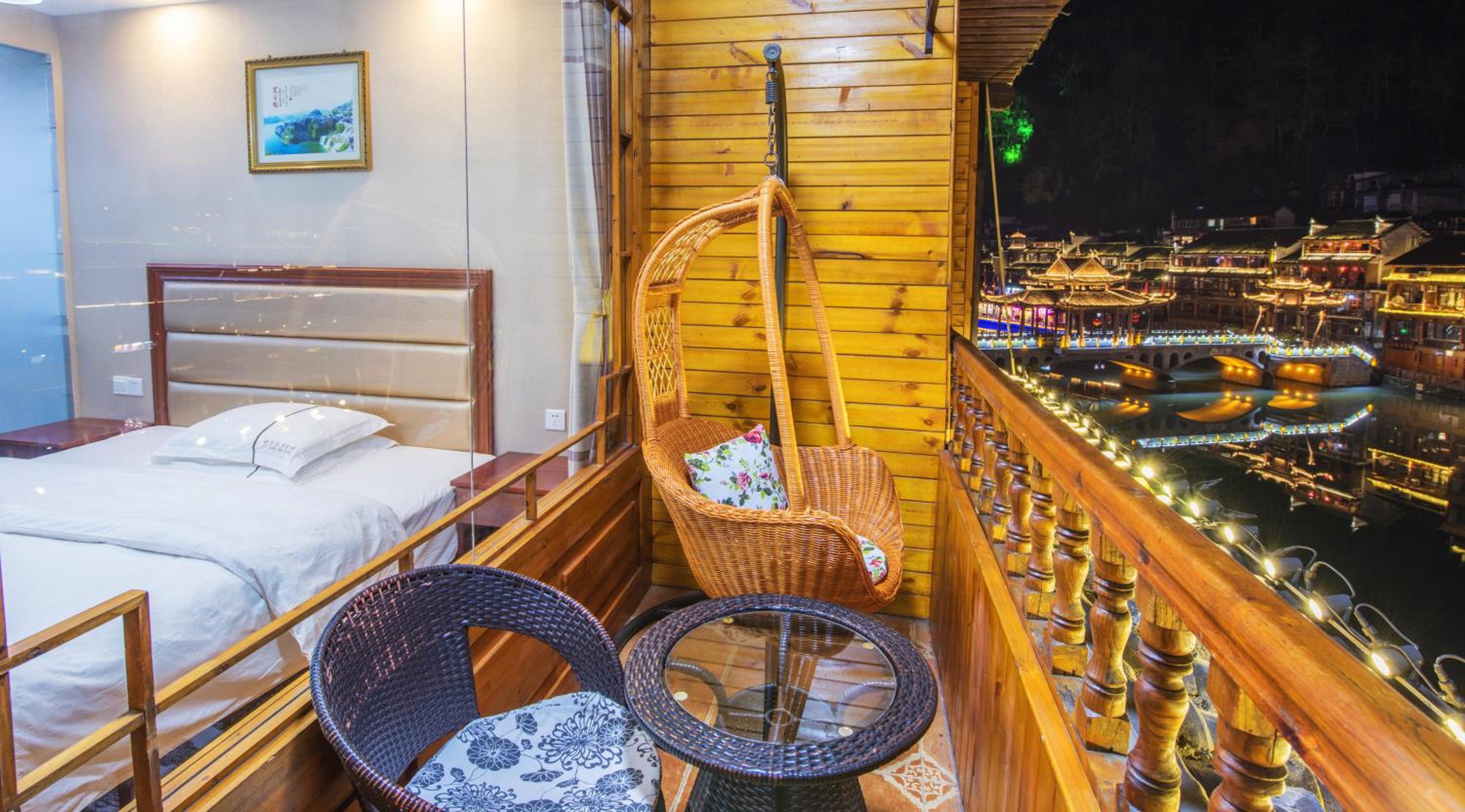 Phoenix Fuyuan Villa Riverside Hotel