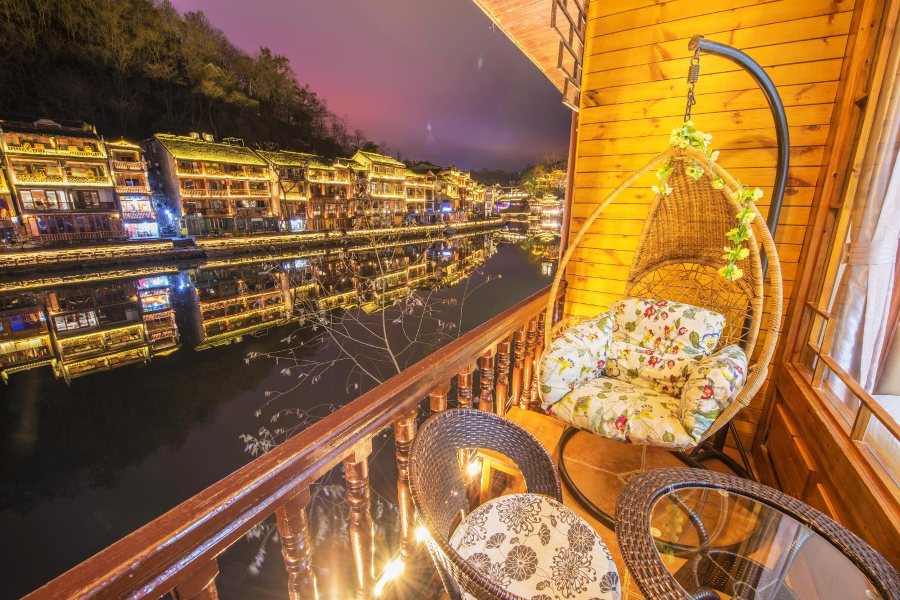 Phoenix Fuyuan Villa Riverside Hotel