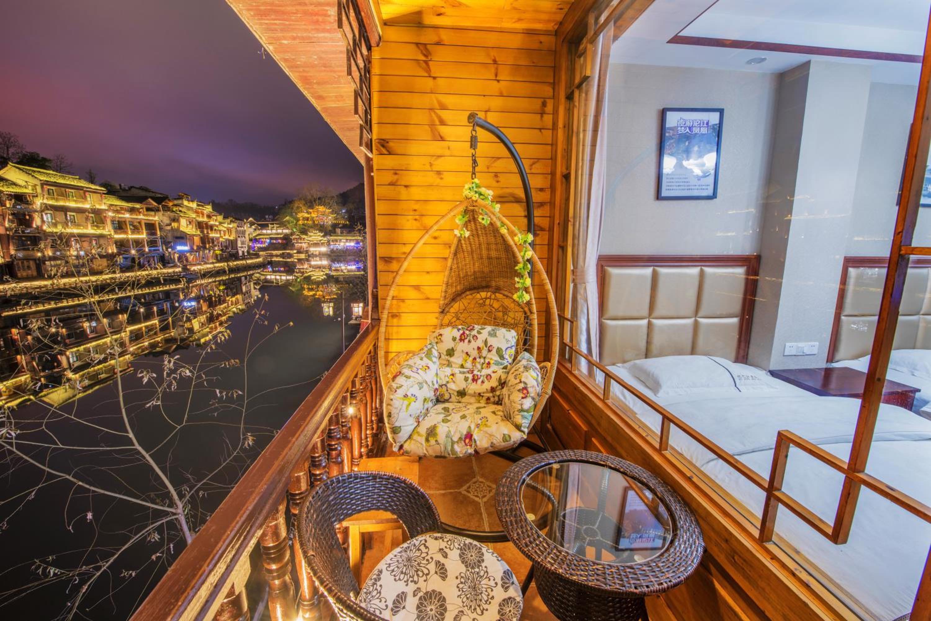 Phoenix Fuyuan Villa Riverside Hotel