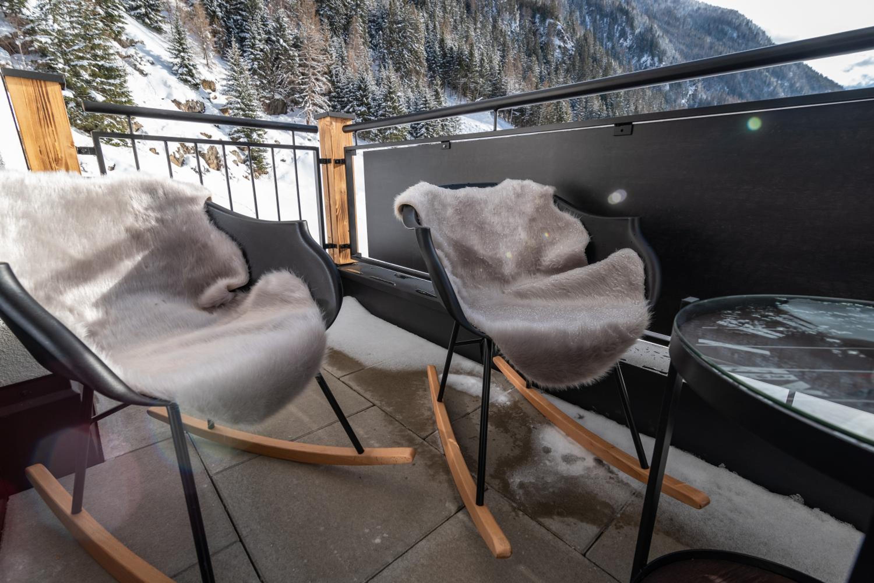 A CASA Rubin Chalet & Studio Resort