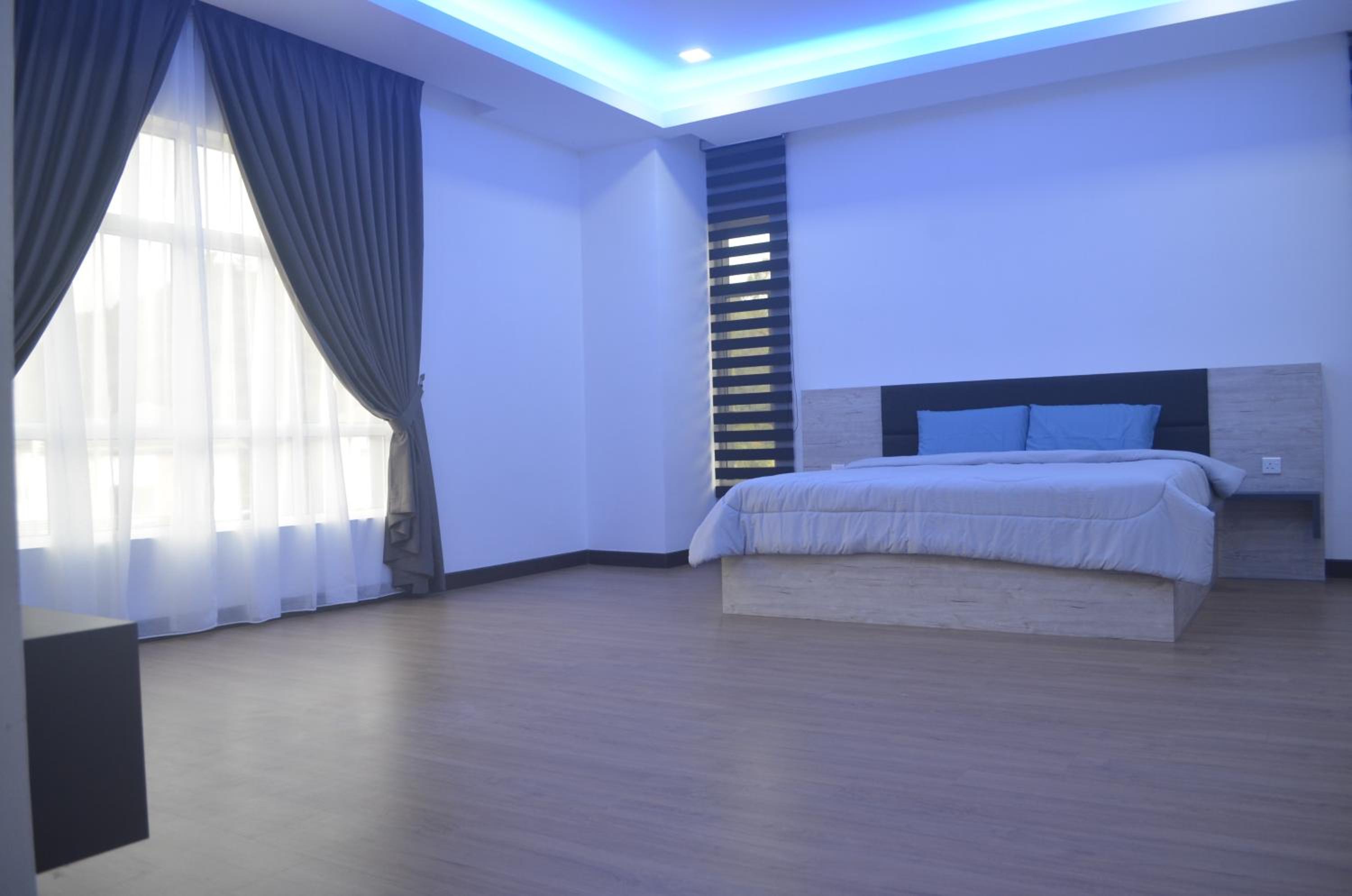 Zinnia Residence 5 photo 6