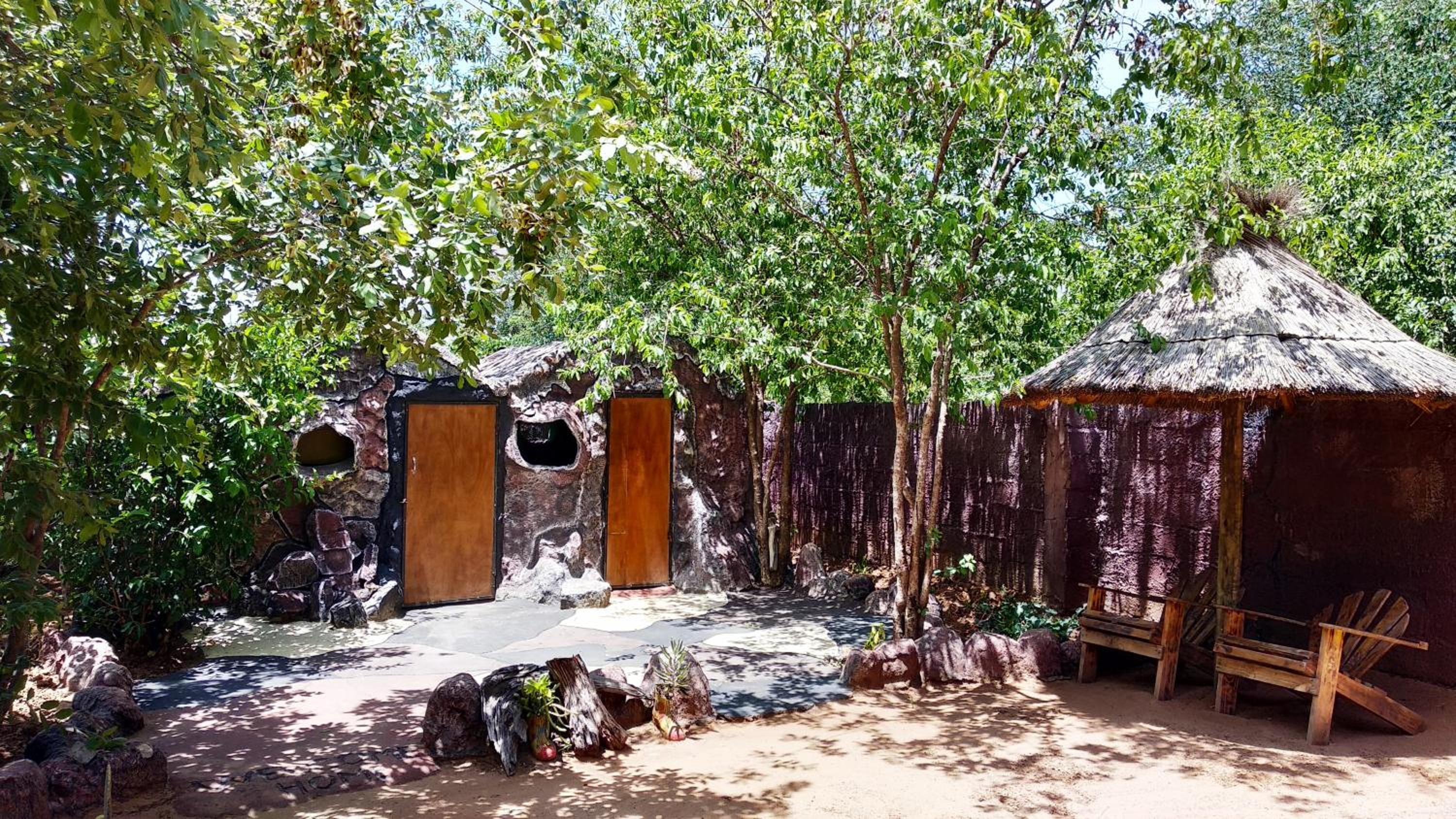 Elephant Trail Guesthouse and Backpackers