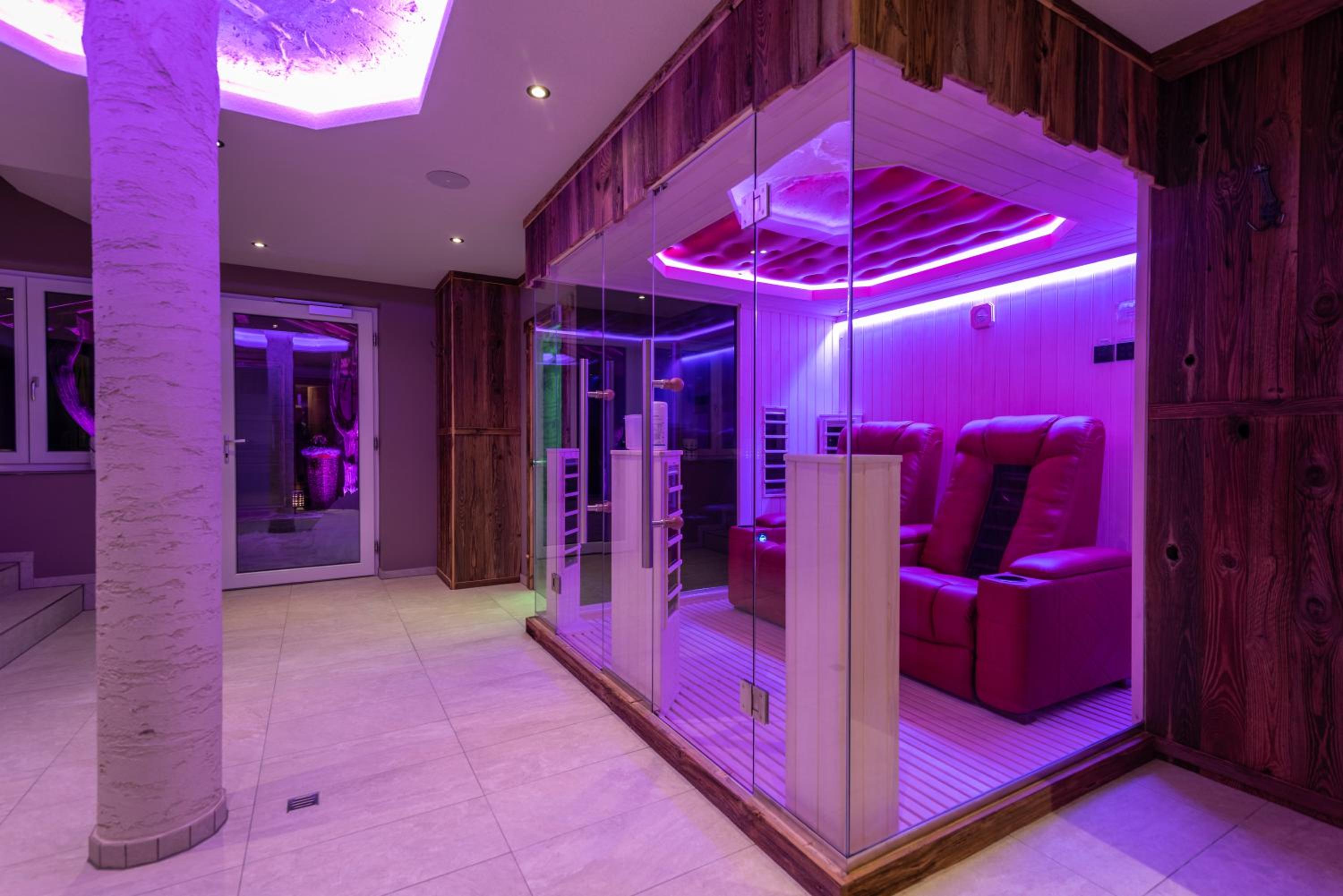 A CASA Rubin Chalet & Studio Resort