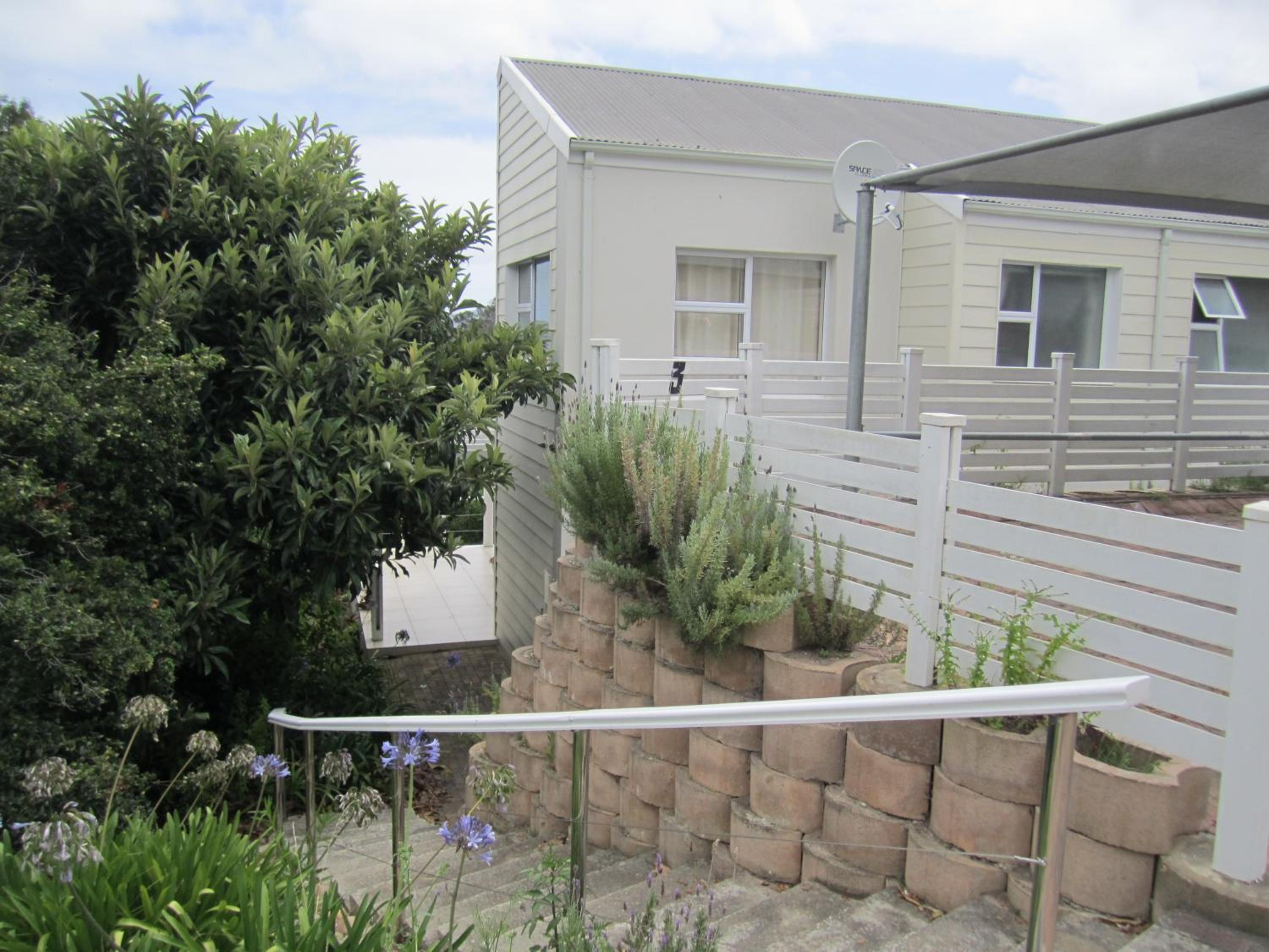 3 Oaklands on the Knoll view 4