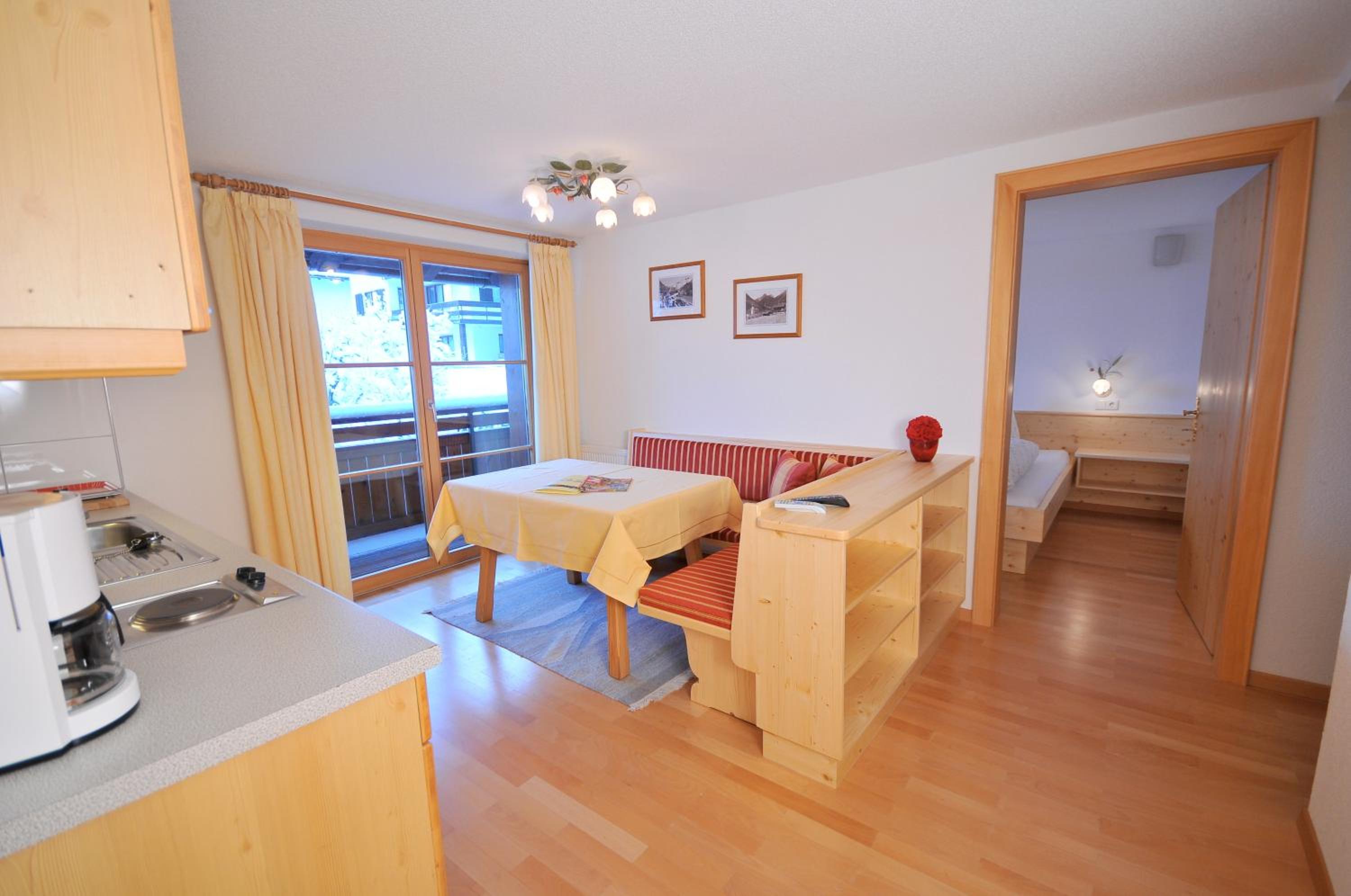 Faneskla Apartments