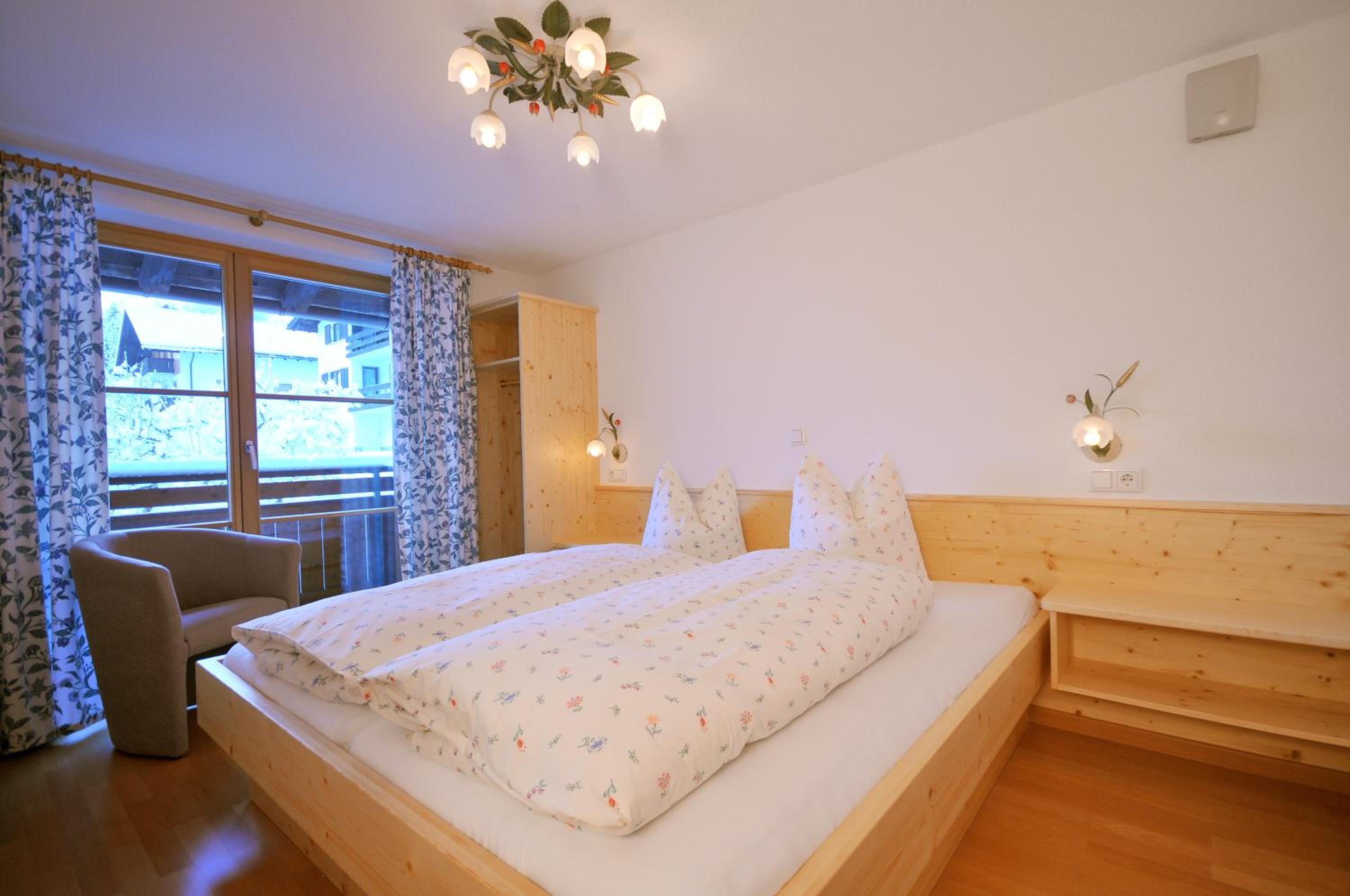 Faneskla Apartments