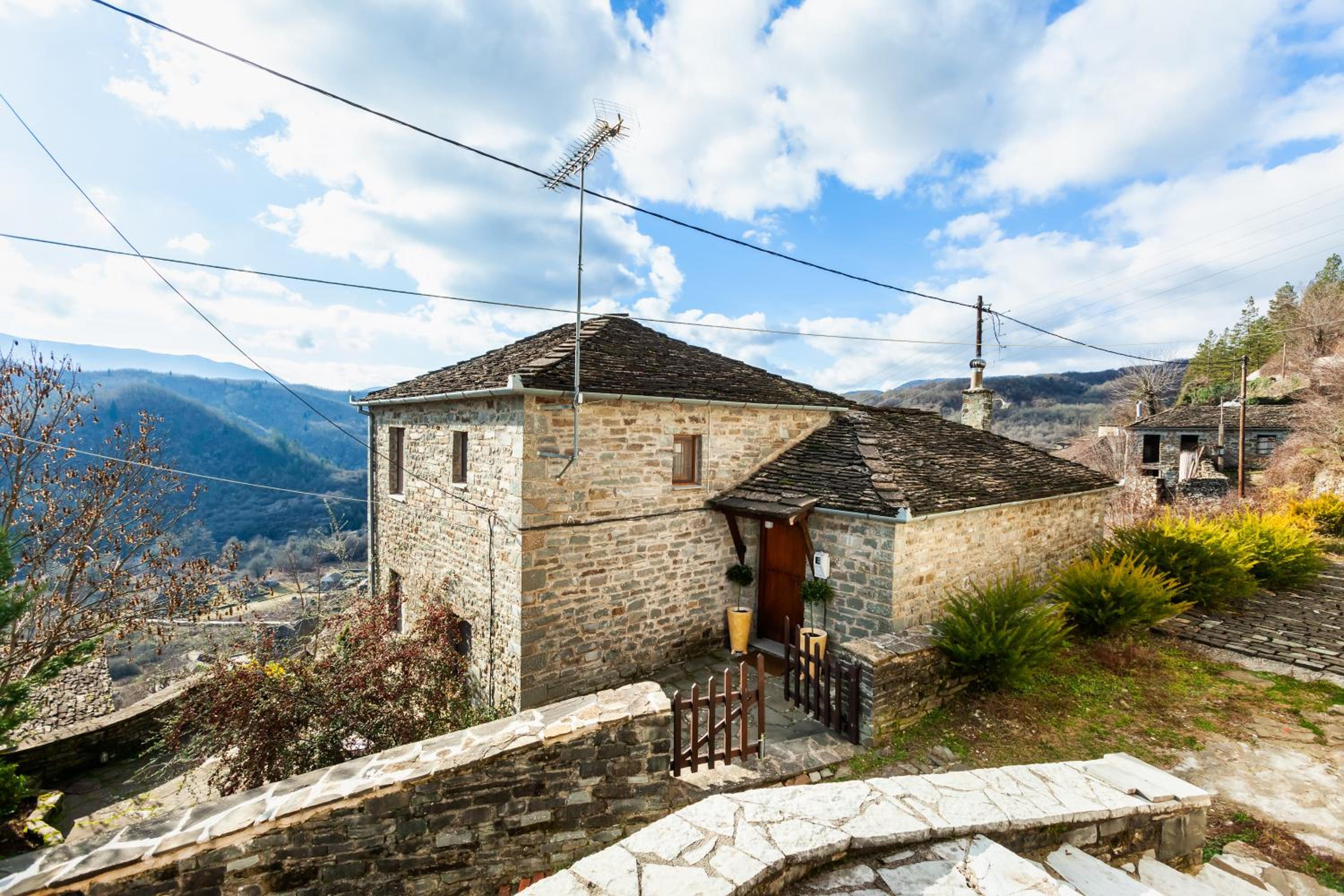 Heaven's View Mansion - Zagori Stone Built Gem
