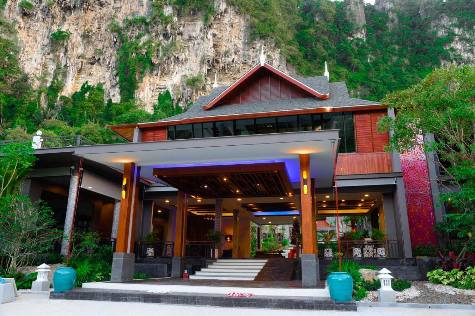 The Scene Cliff View Villas