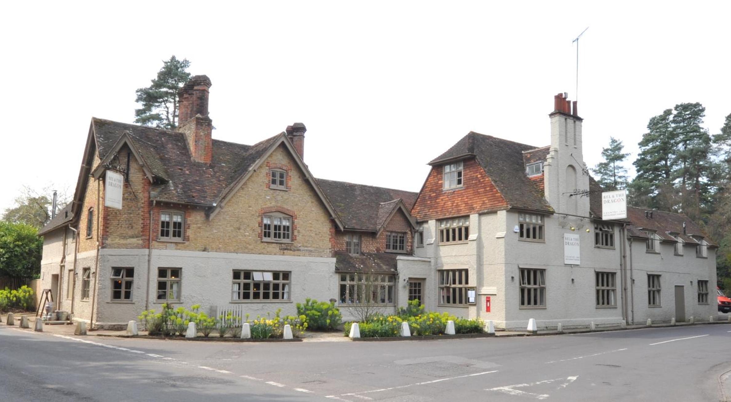 Farnham Vacations - Bel And The Dragon-Churt - Property Image 37