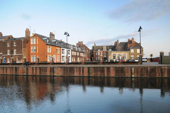 Kings Lynn Vacations - Bank House - Property Image 45