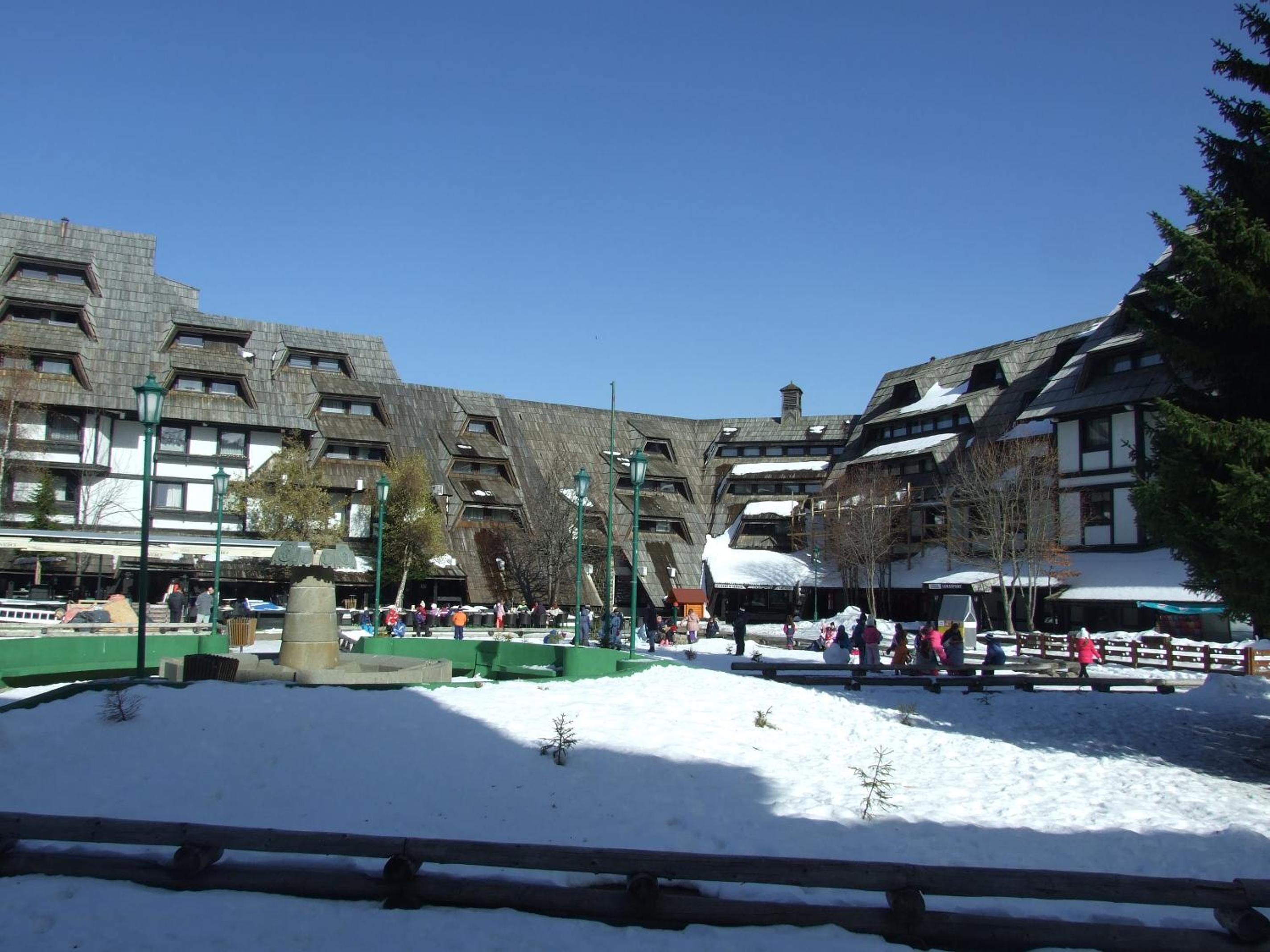 Photo 10