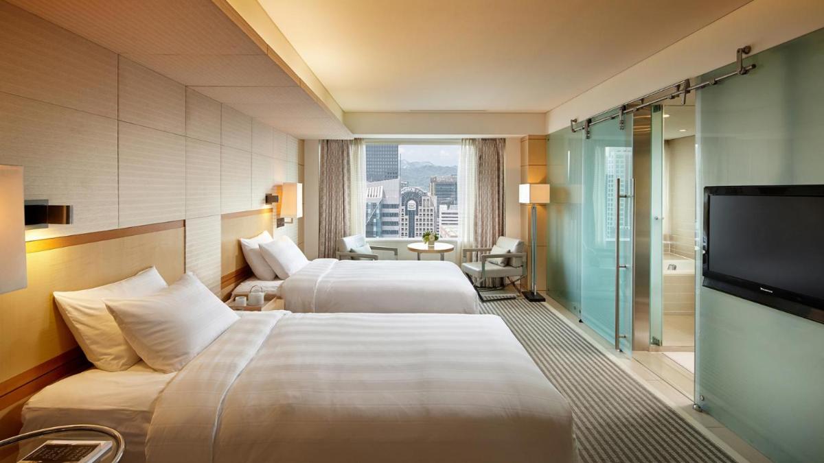 Lotte Hotel Seoul Executive Tower 97