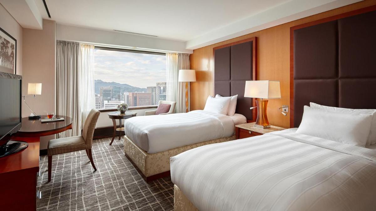 Lotte Hotel Seoul Executive Tower 95