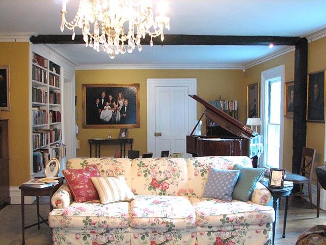Niagara Gorge Mansion in Historic Village 5 Minutes from Falls view 5