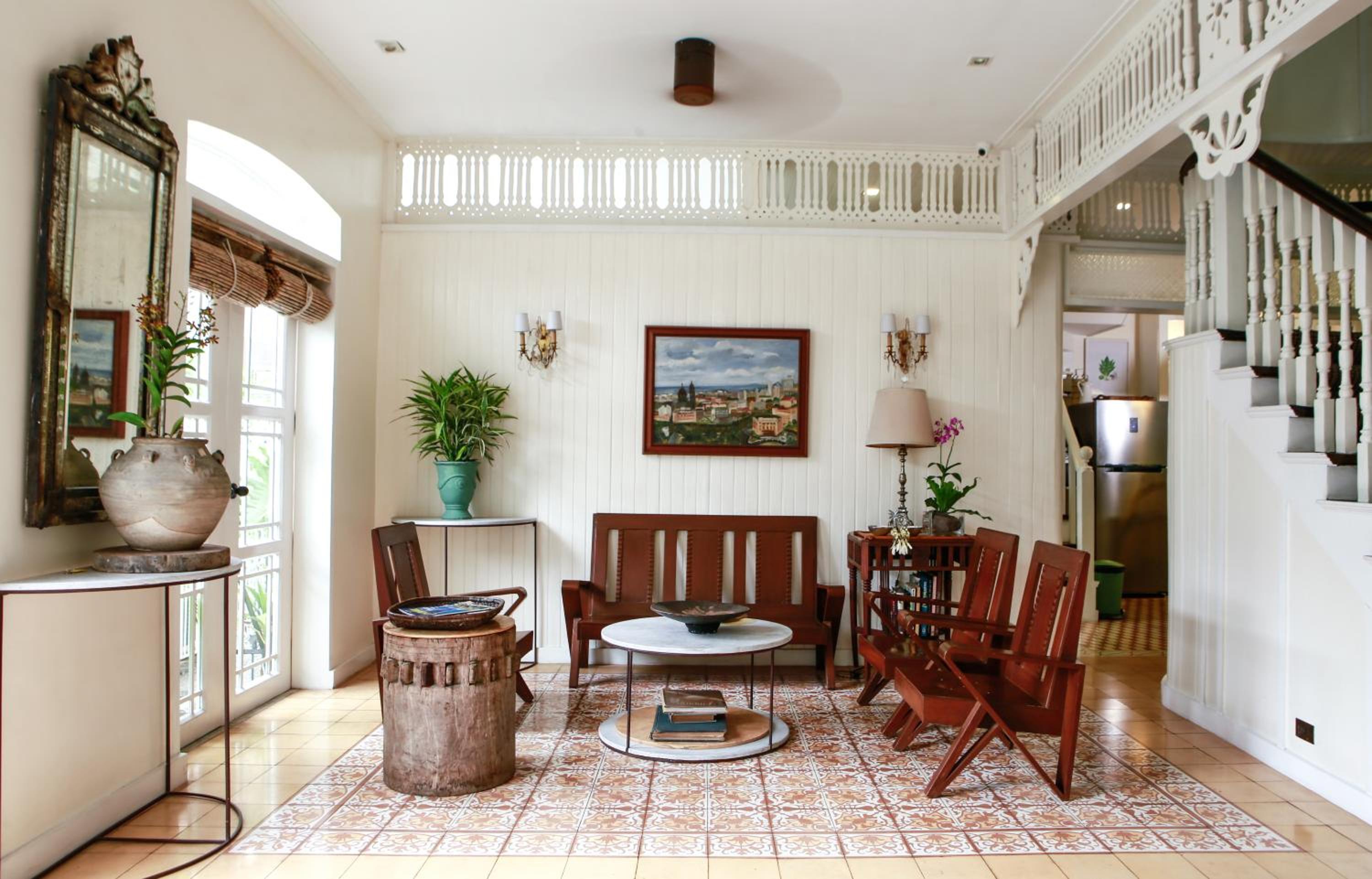 Charming Heritage Home for Group Stays - Check Photo Info