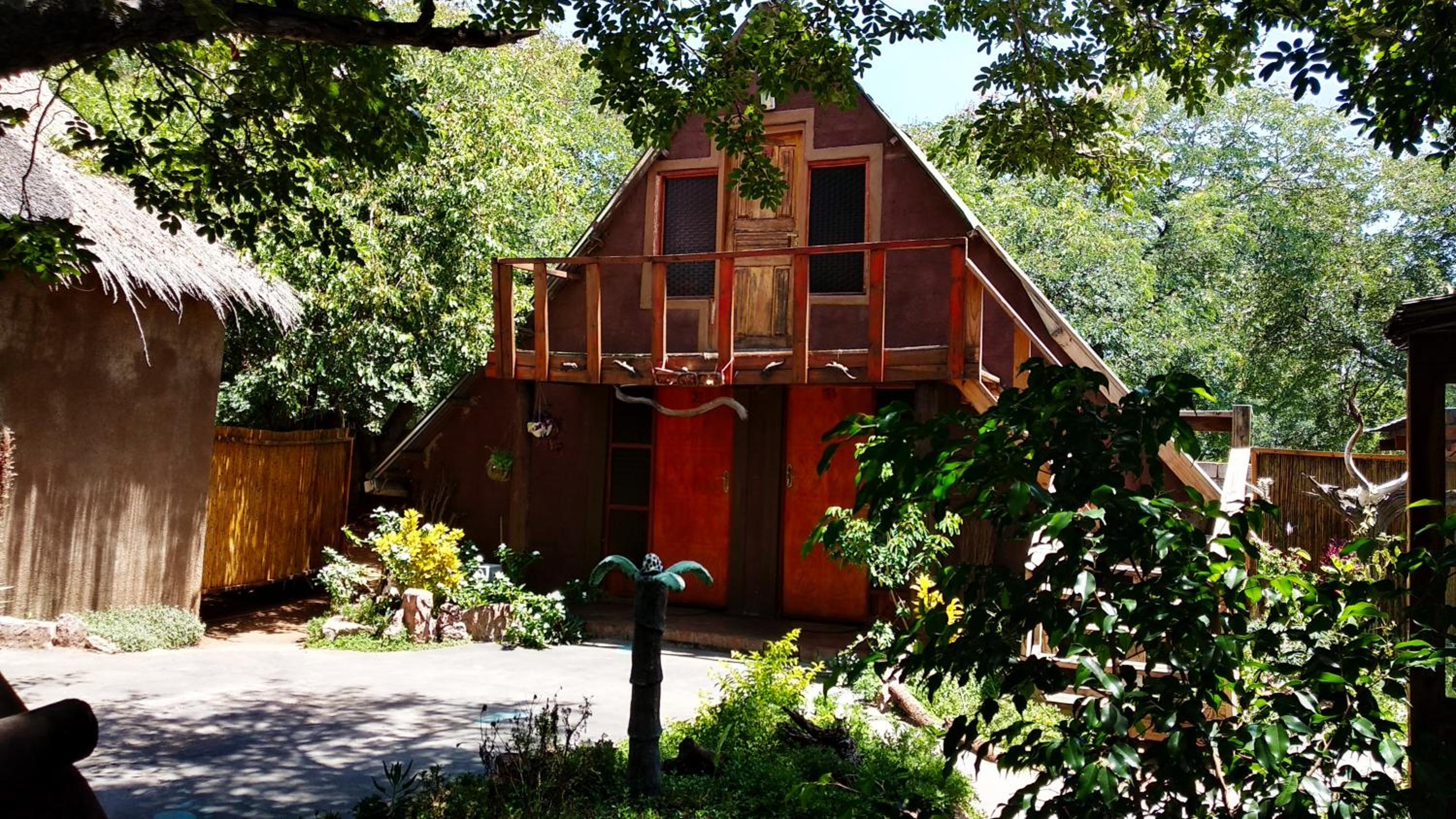Elephant Trail Guesthouse and Backpackers