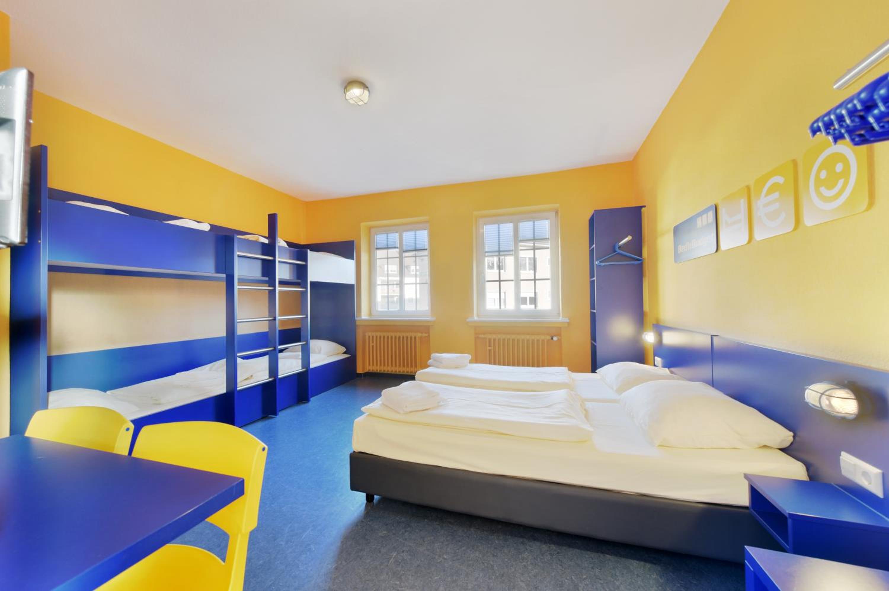 Hannover Vacations - Bed'nBudget Expo-Hostel Rooms - Property Image 52